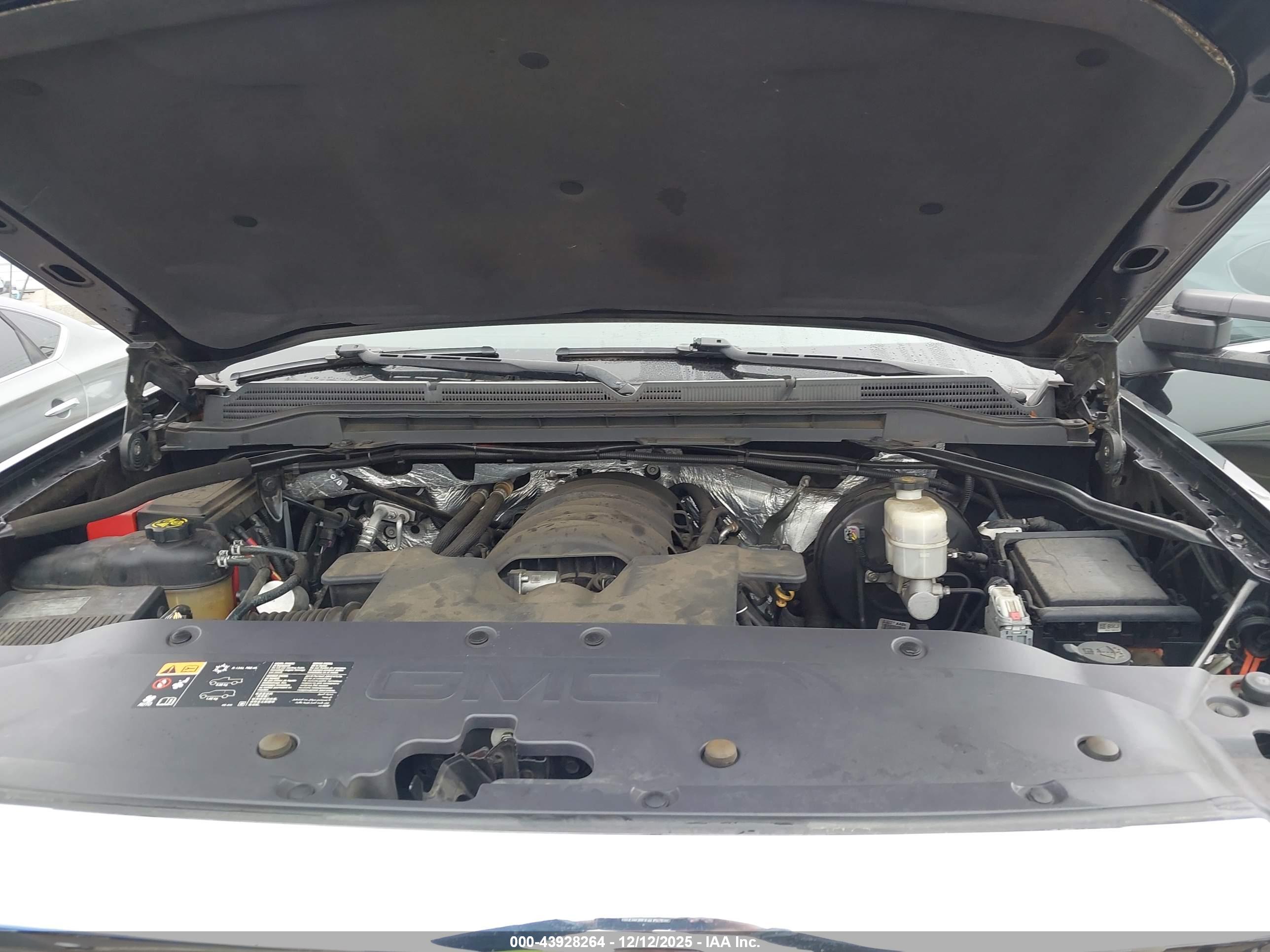 GMC SIERRA image 10