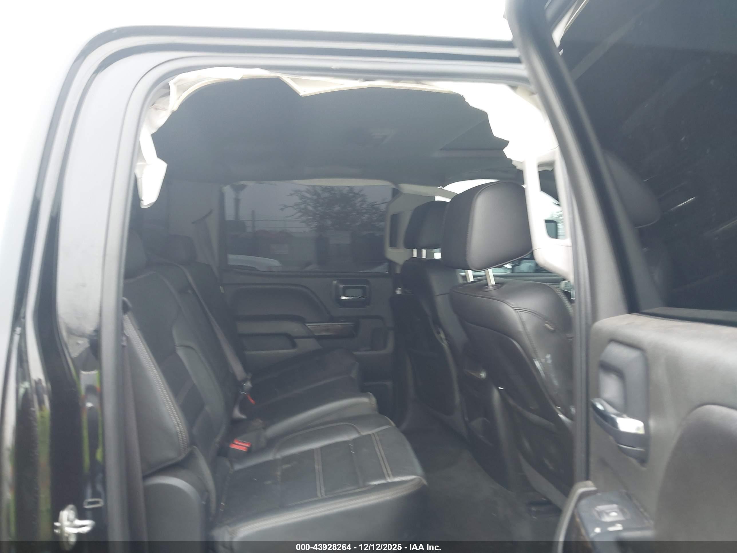 GMC SIERRA image 8