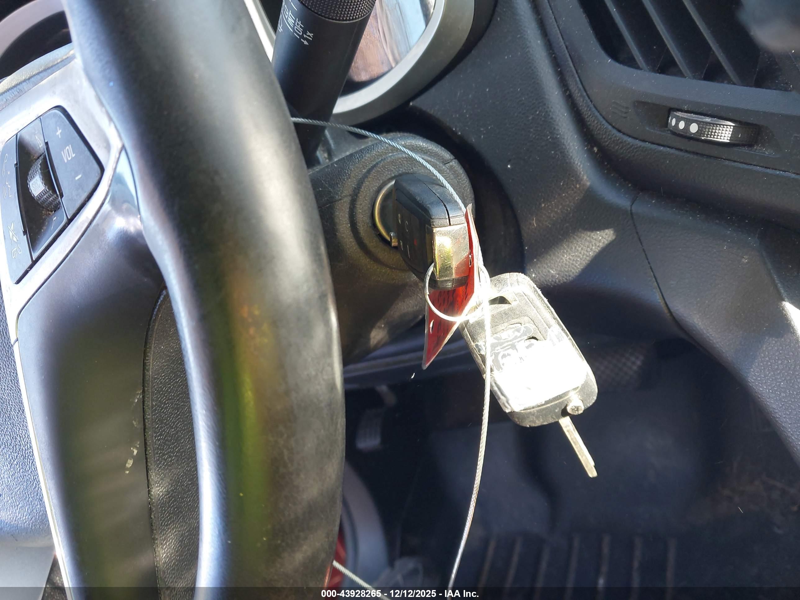CHEVROLET EQUINOX image 11