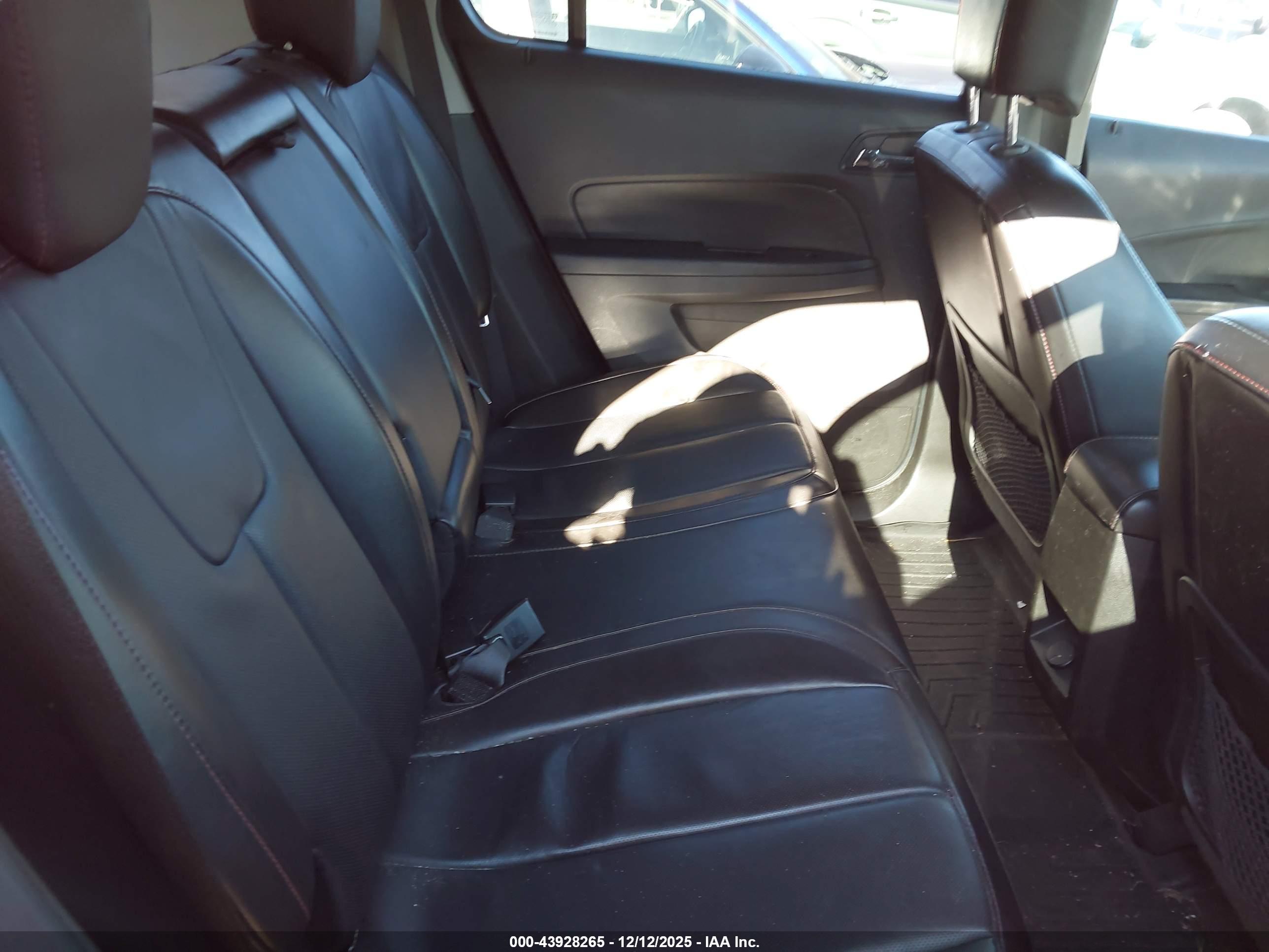 CHEVROLET EQUINOX image 8