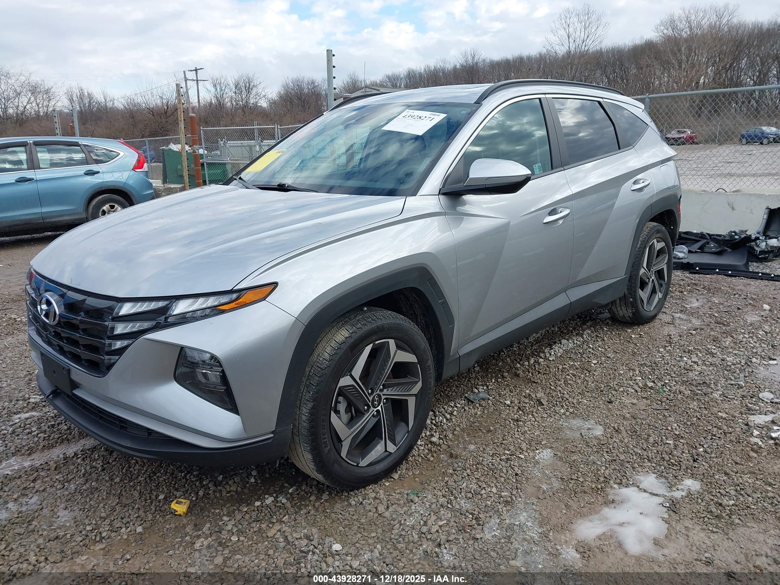 HYUNDAI TUCSON image 2