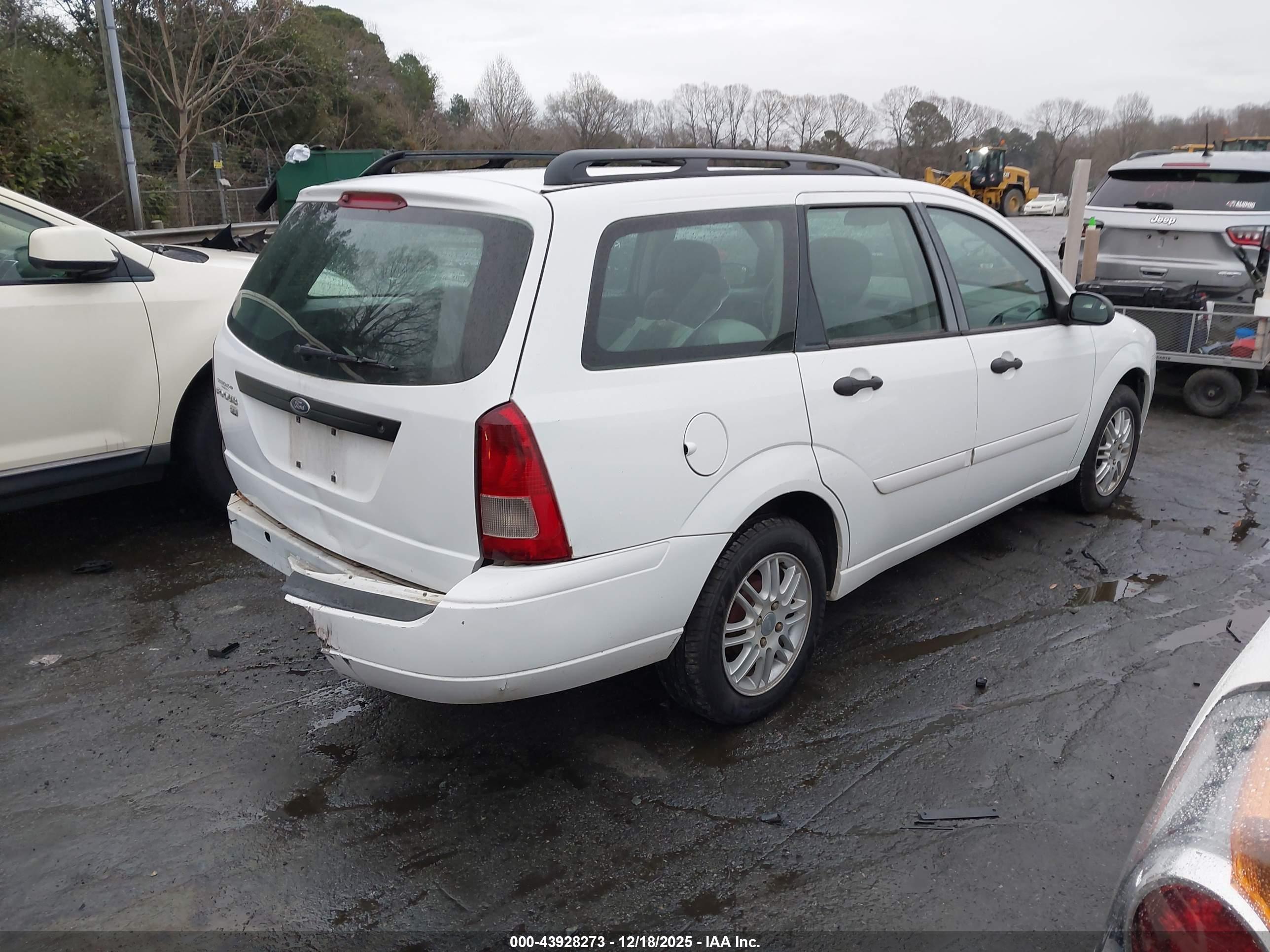 FORD FOCUS image 4