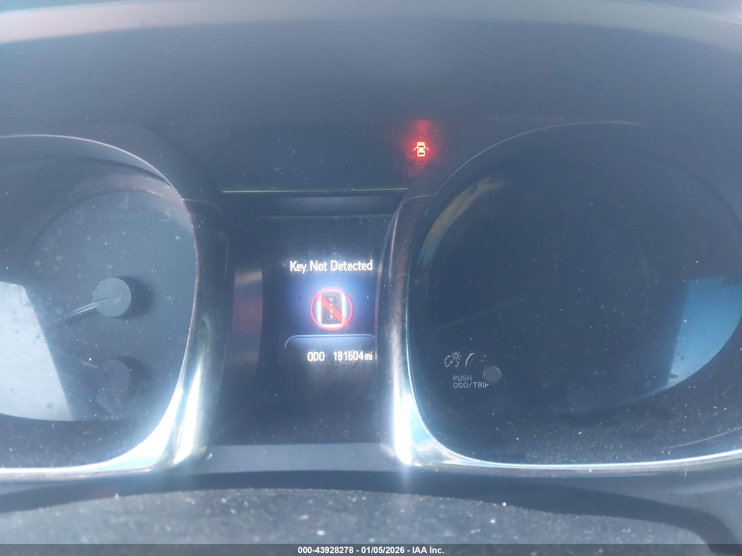 TOYOTA AVALON image 7