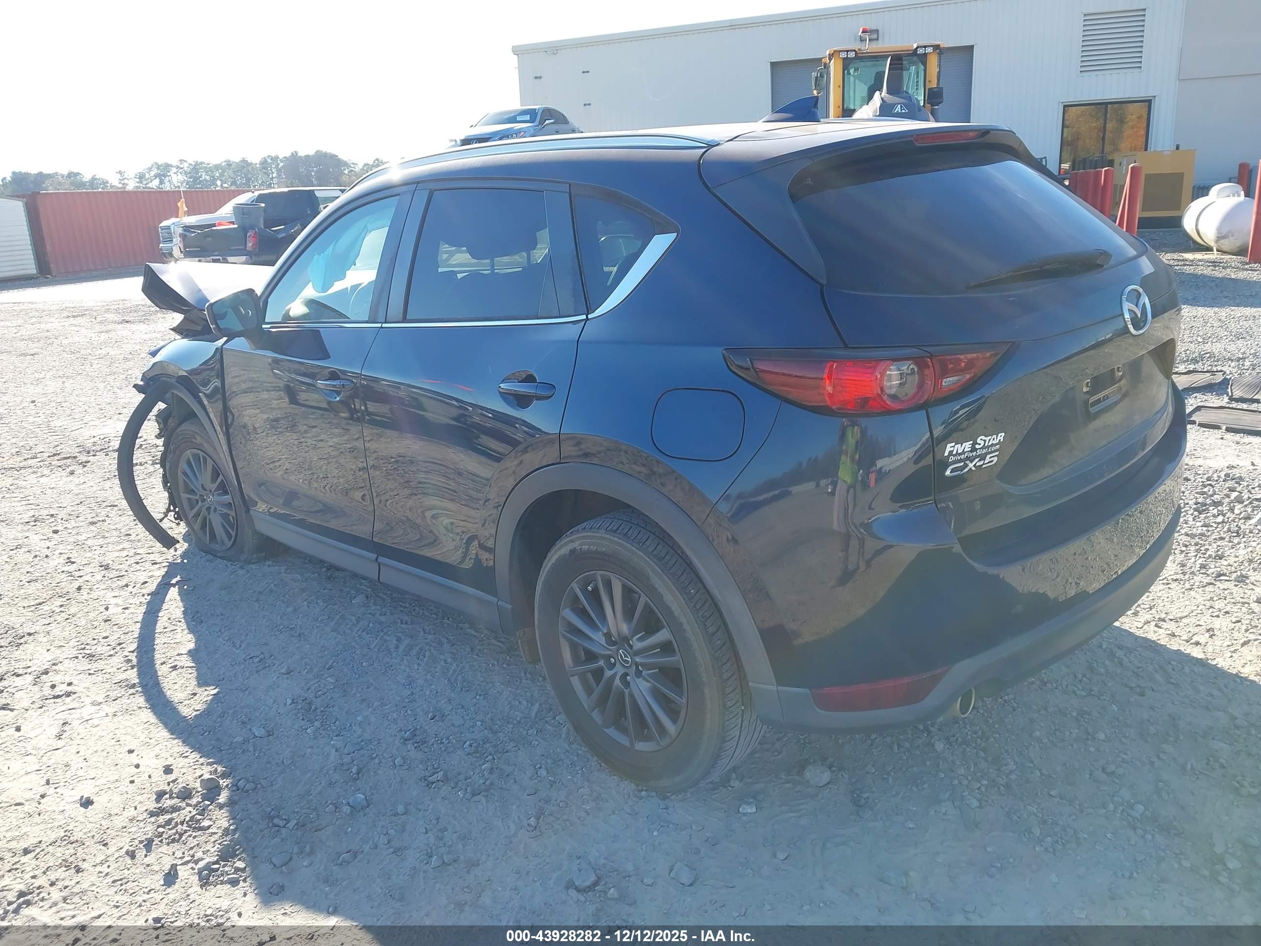 MAZDA CX-5 image 3