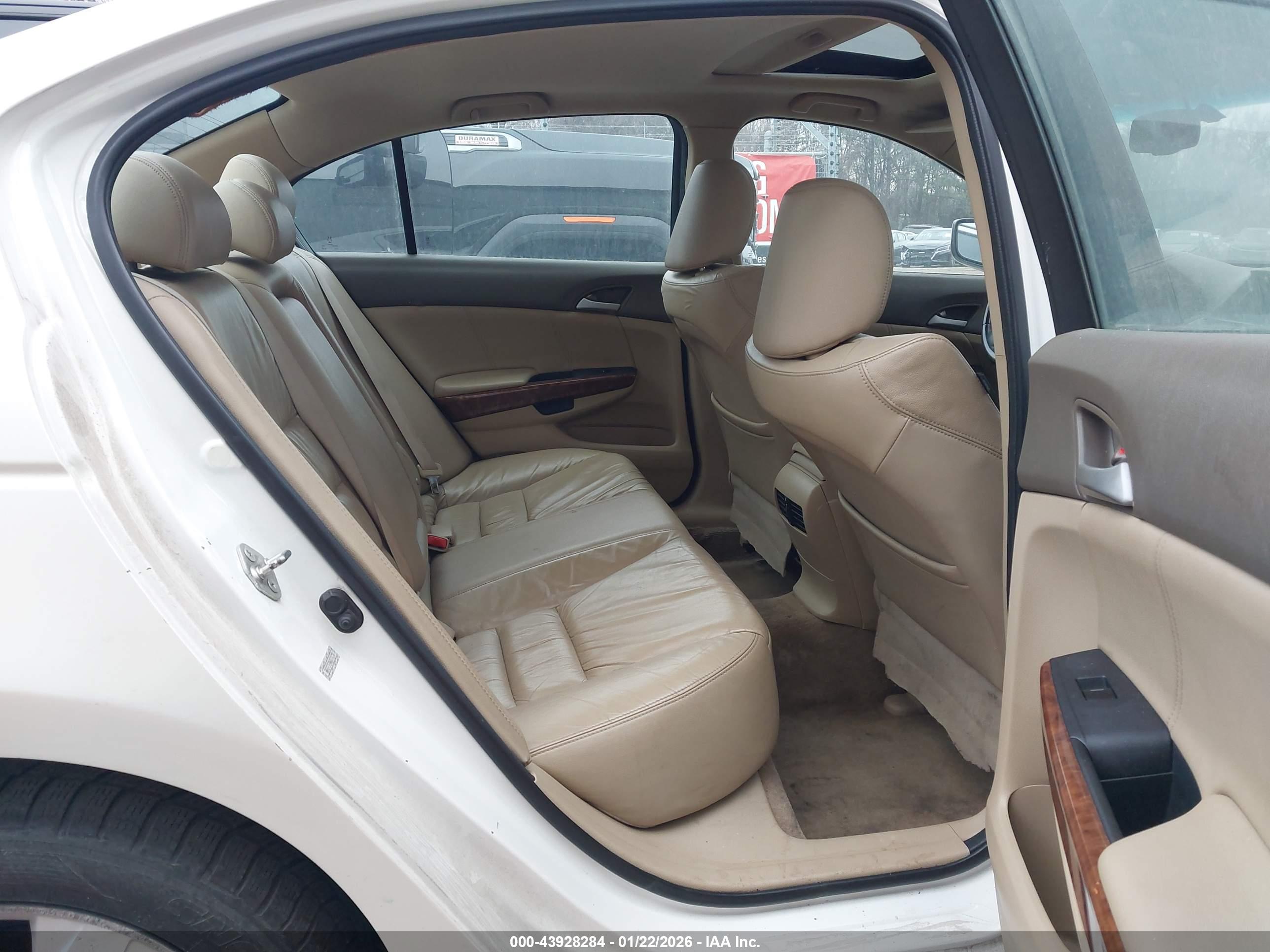 HONDA ACCORD image 8