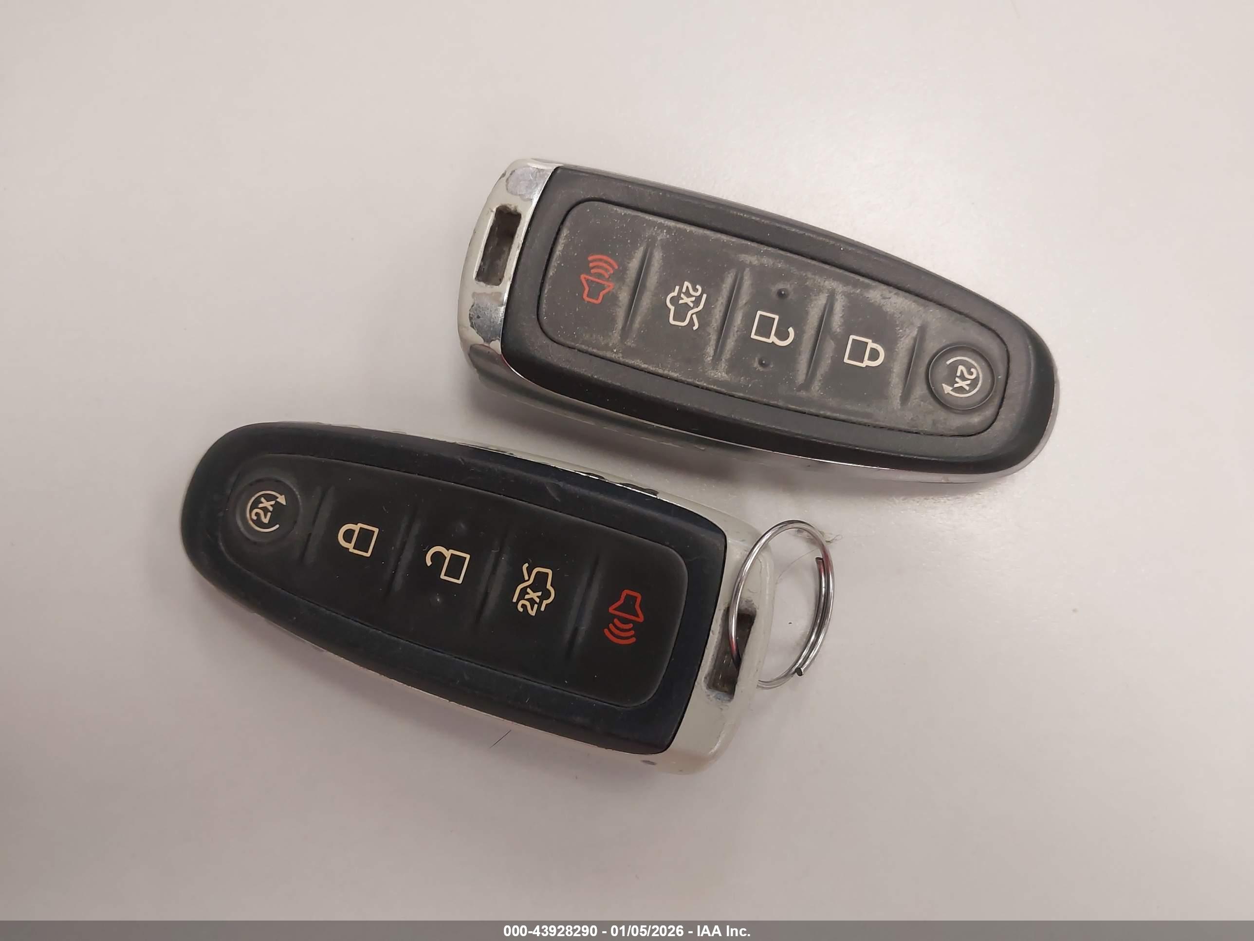 FORD C-MAX image 11