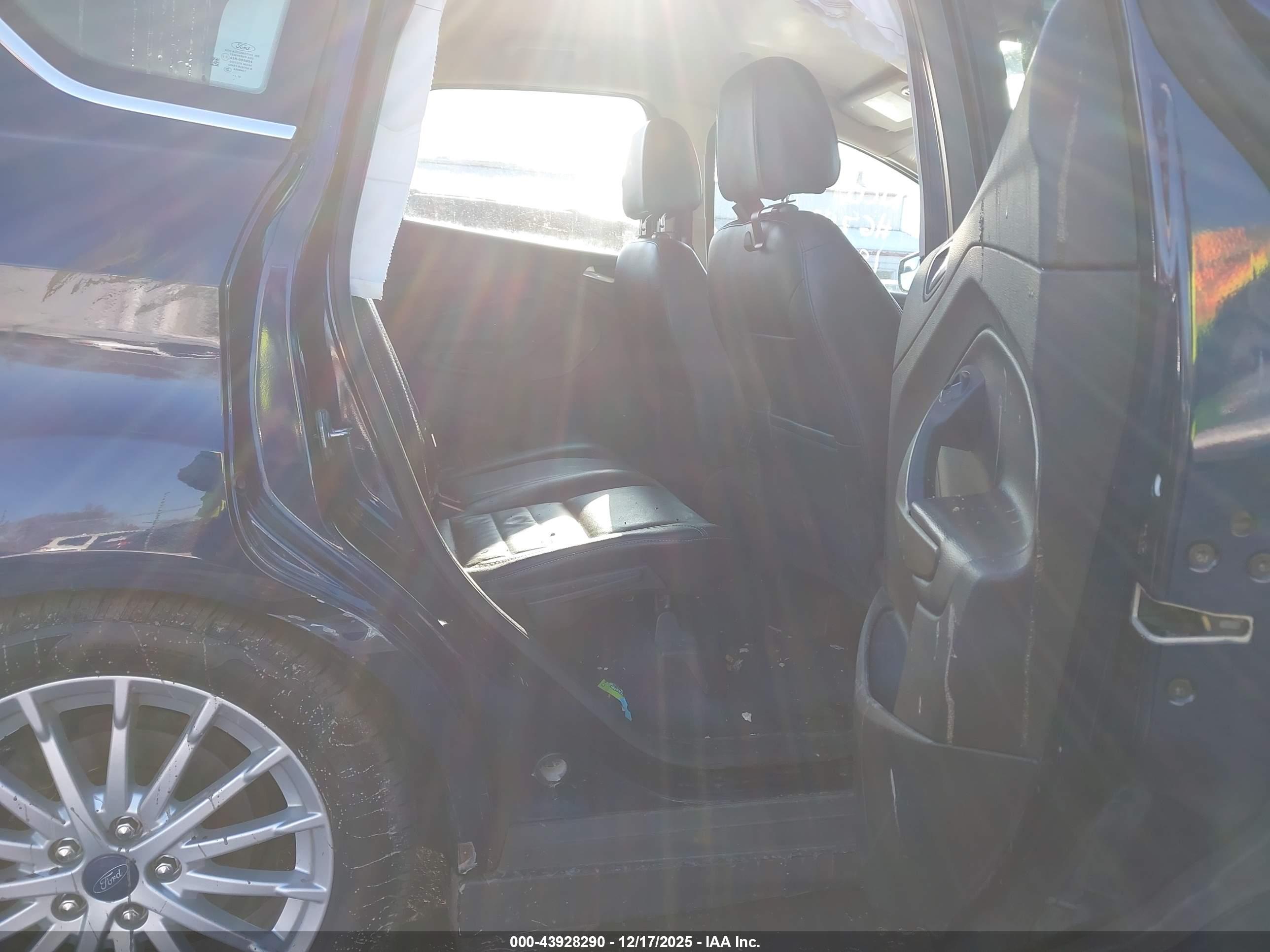 FORD C-MAX image 8