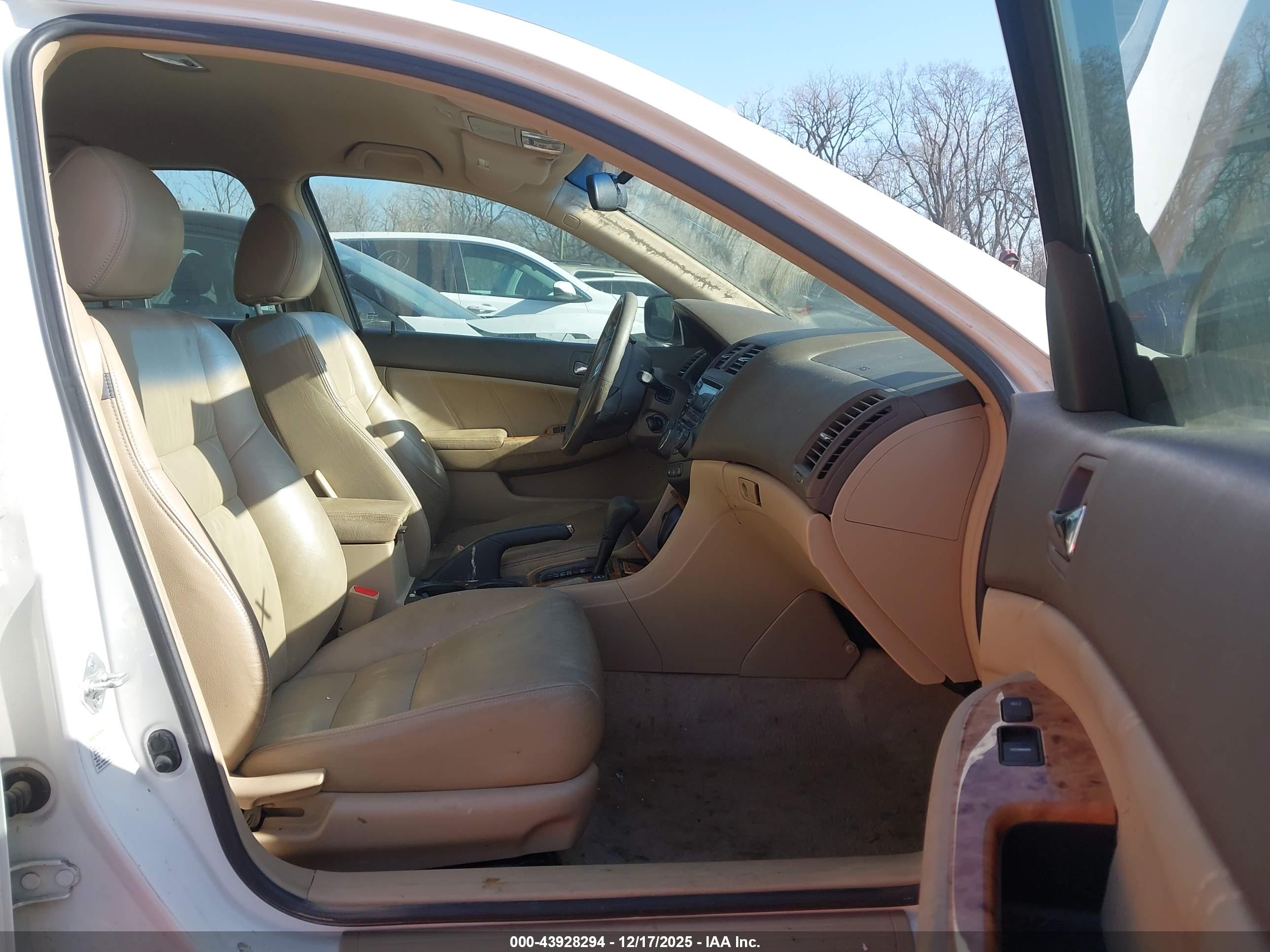 HONDA ACCORD image 5