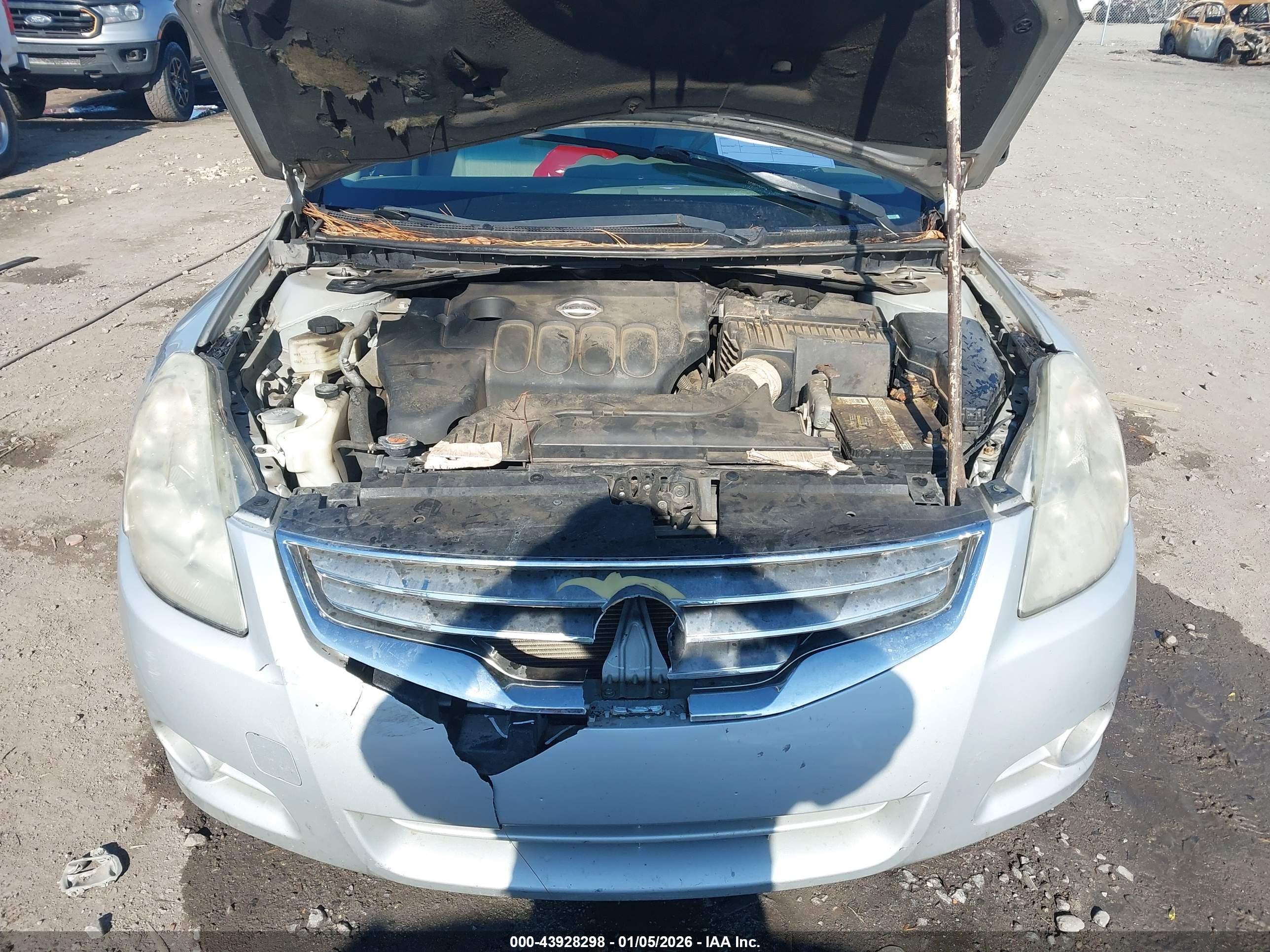 NISSAN ALTIMA image 10