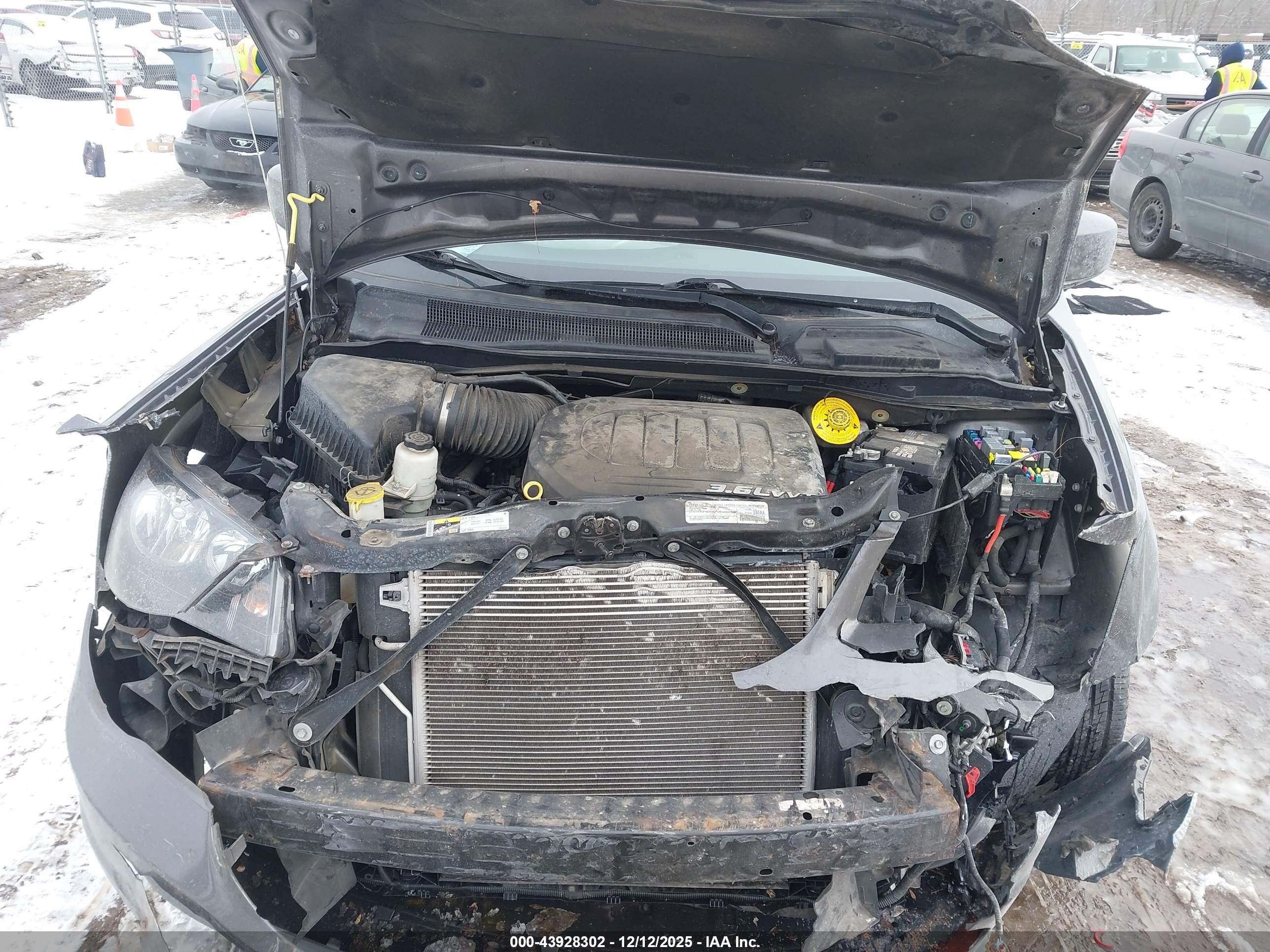 DODGE GRAND image 10