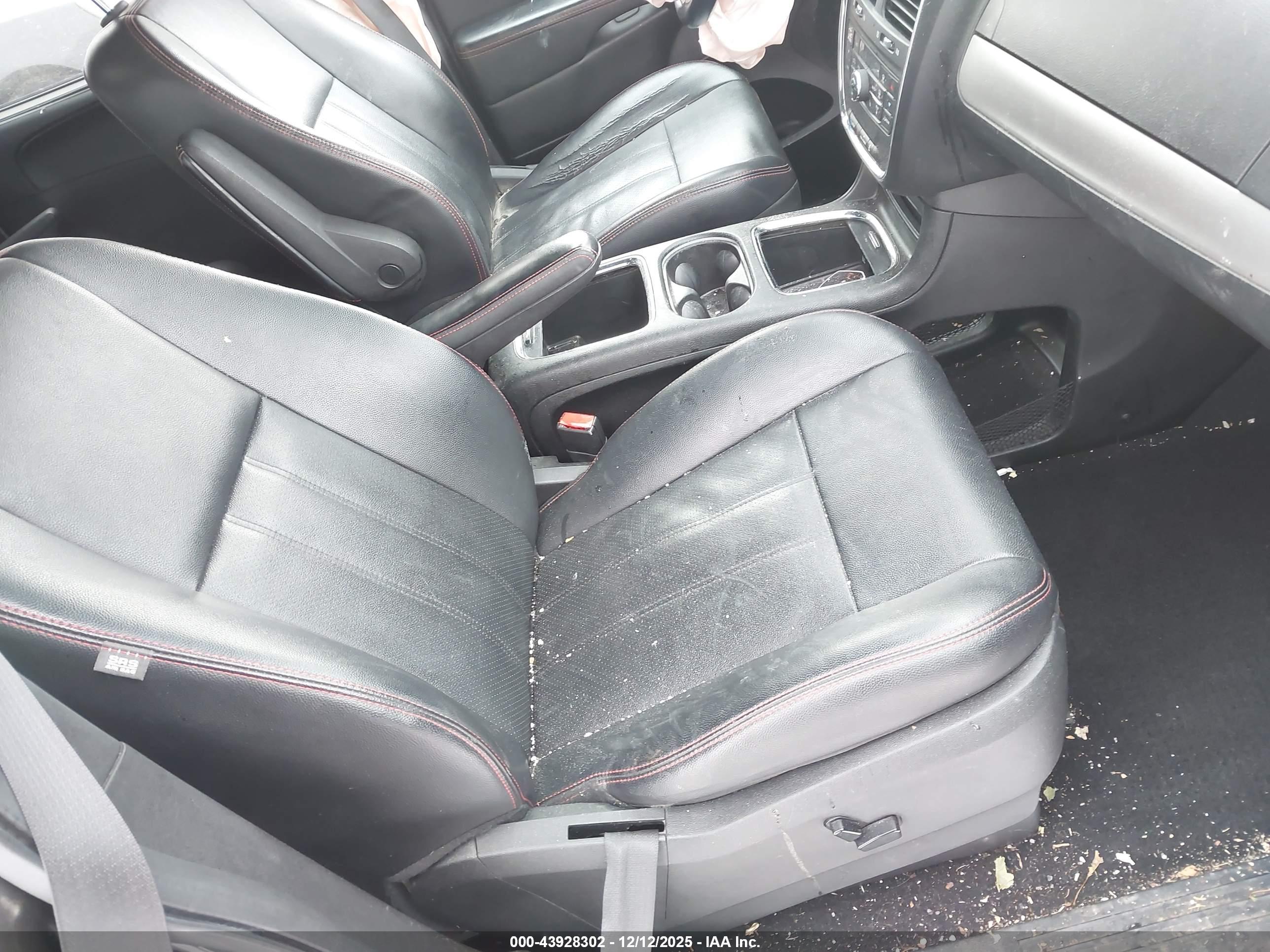 DODGE GRAND image 5