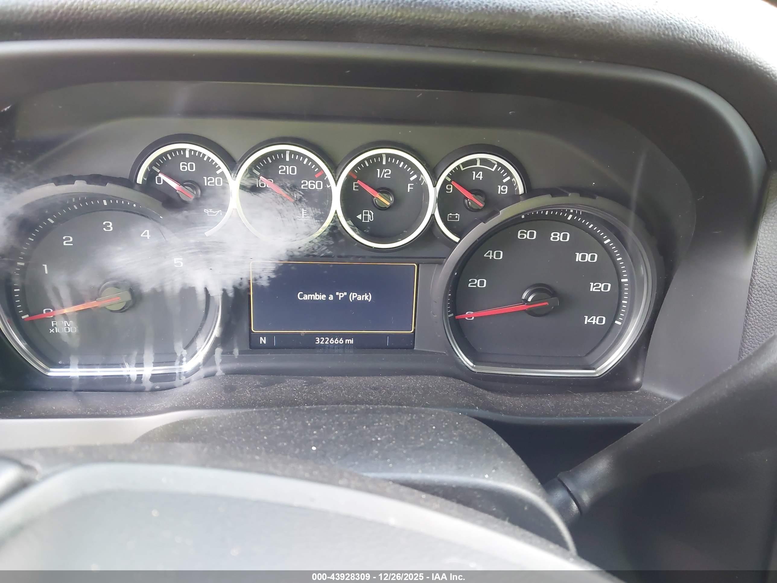 CHEVROLET SILVERADO image 7
