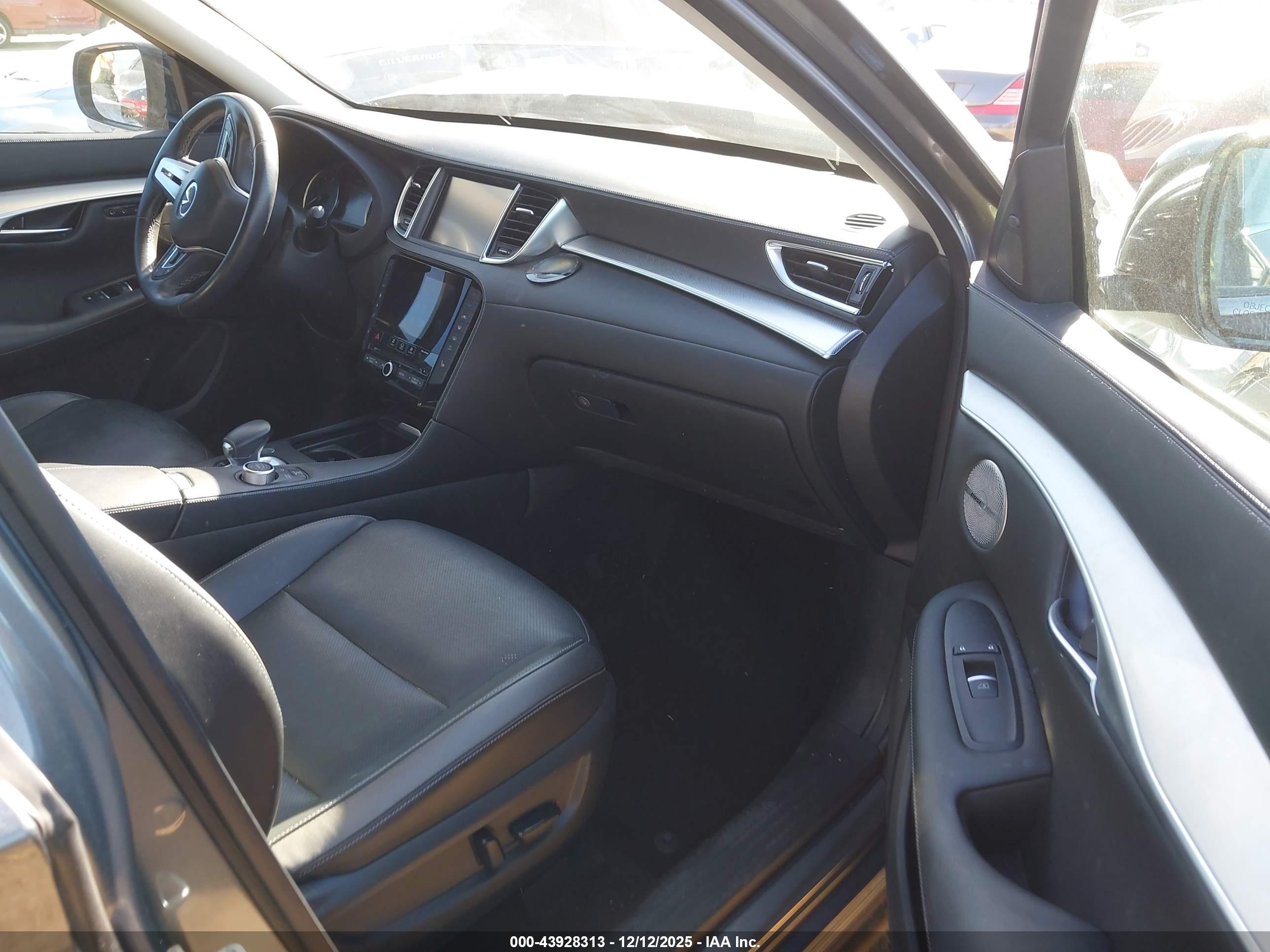 INFINITI QX50 image 5