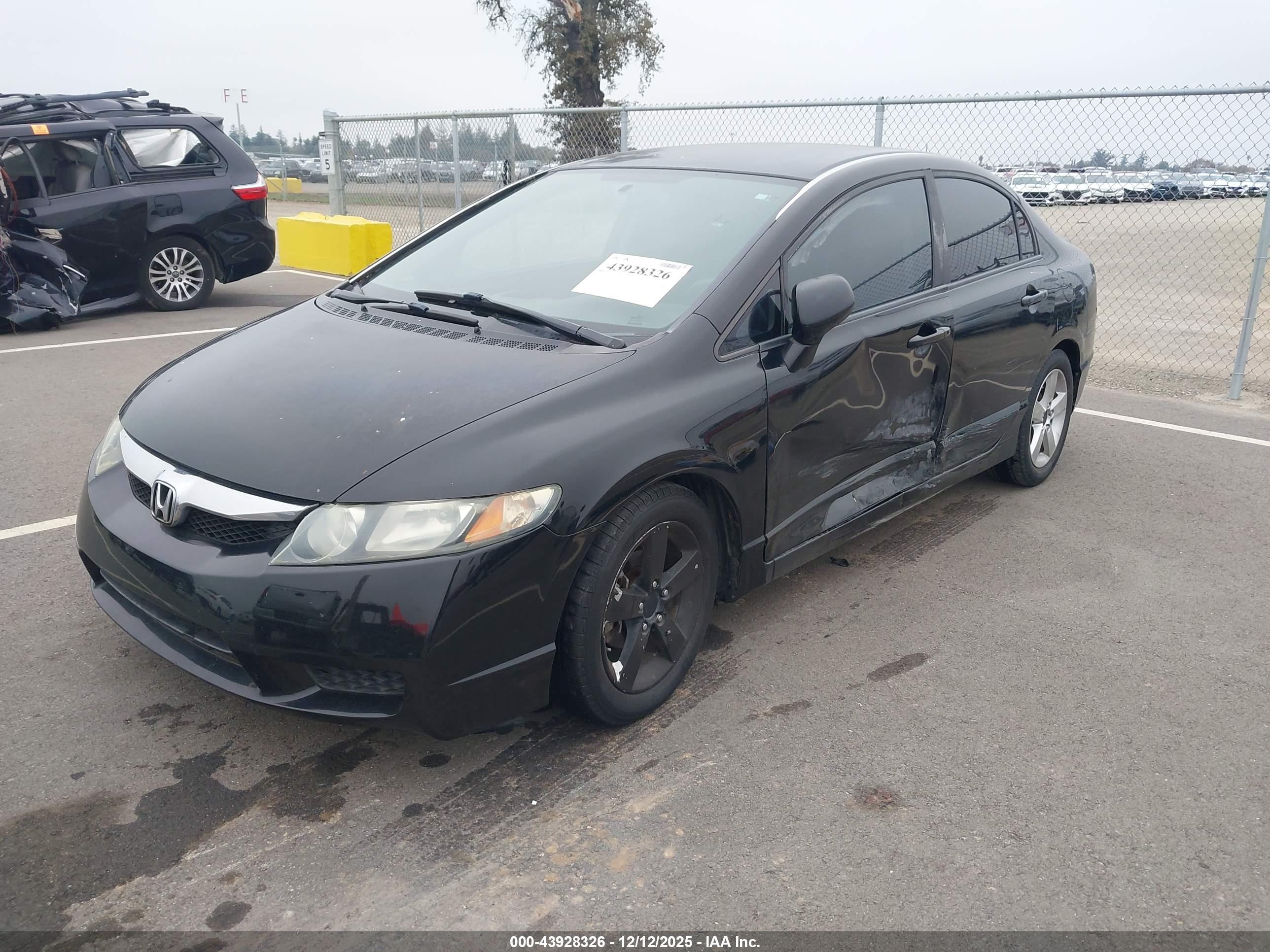 HONDA CIVIC image 2