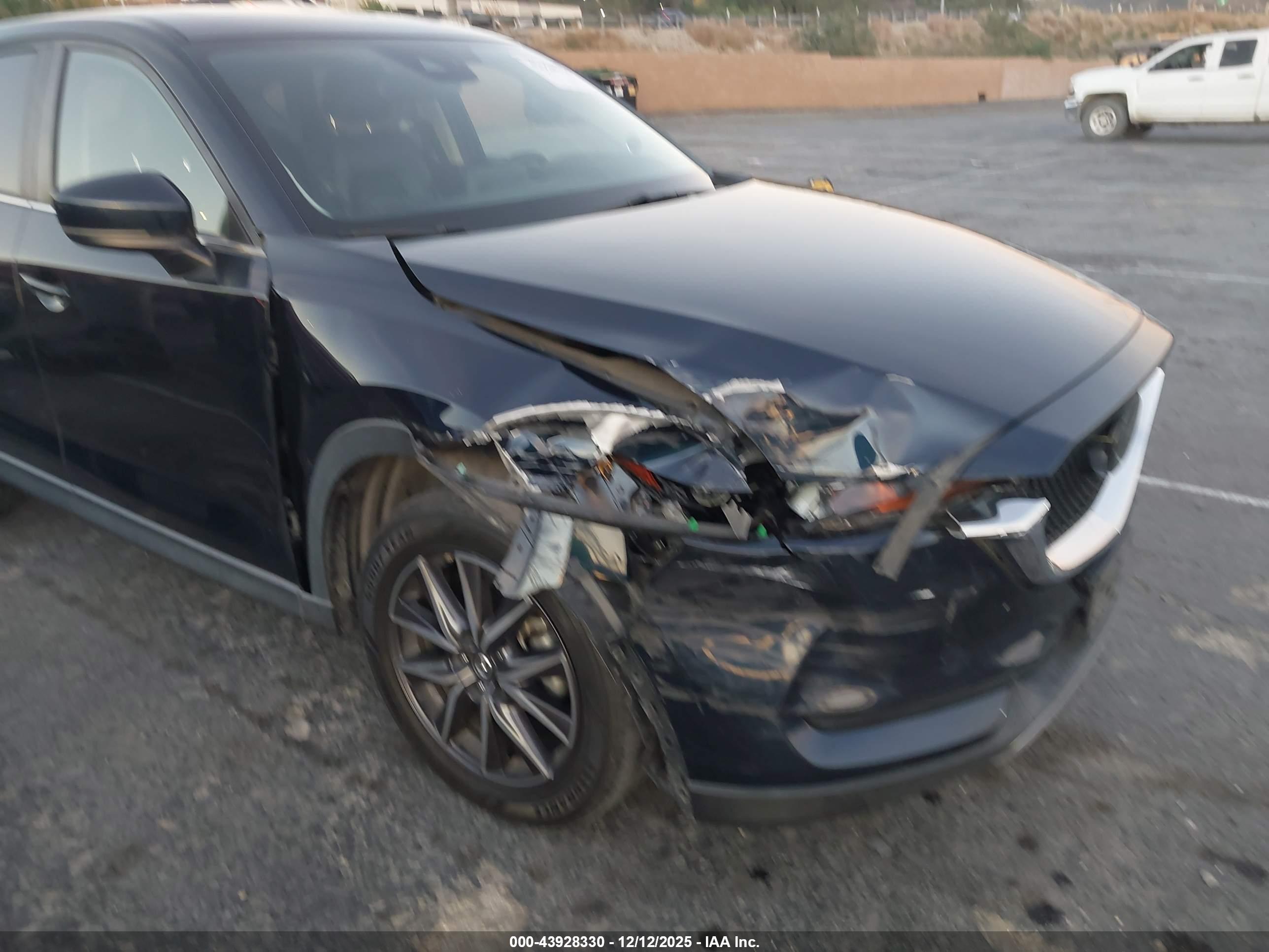 MAZDA CX-5 image 6