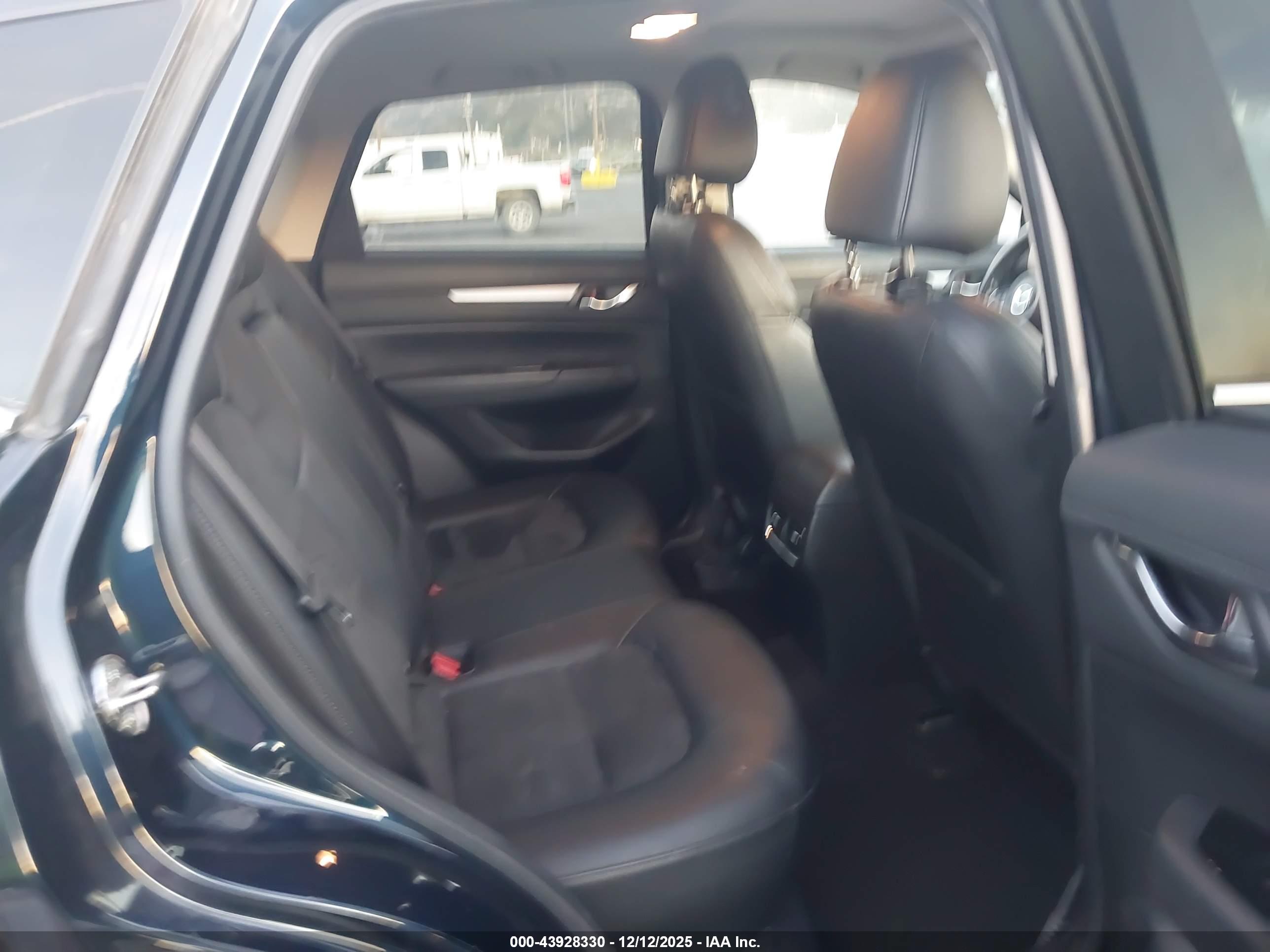 MAZDA CX-5 image 8