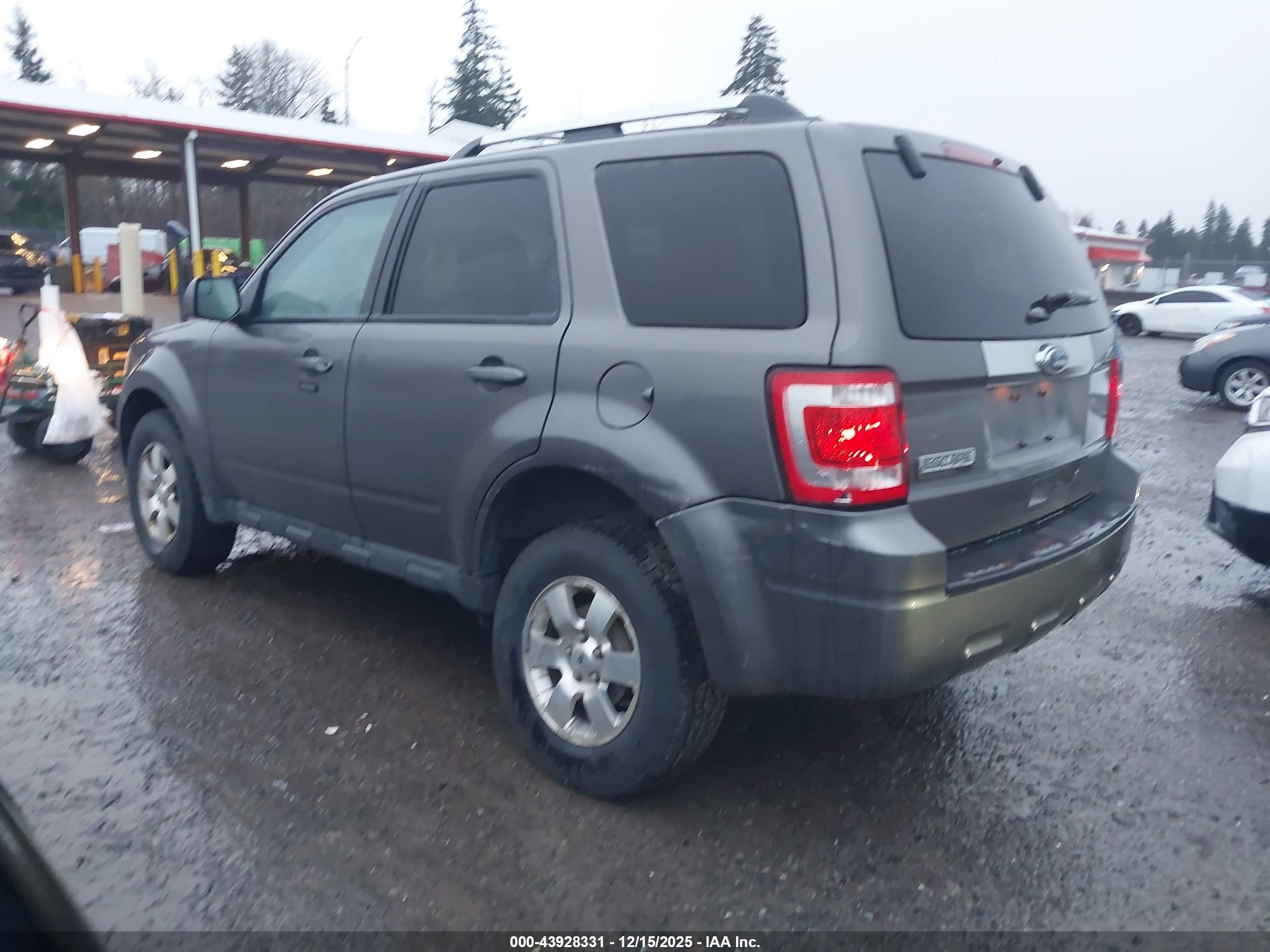 FORD ESCAPE image 3