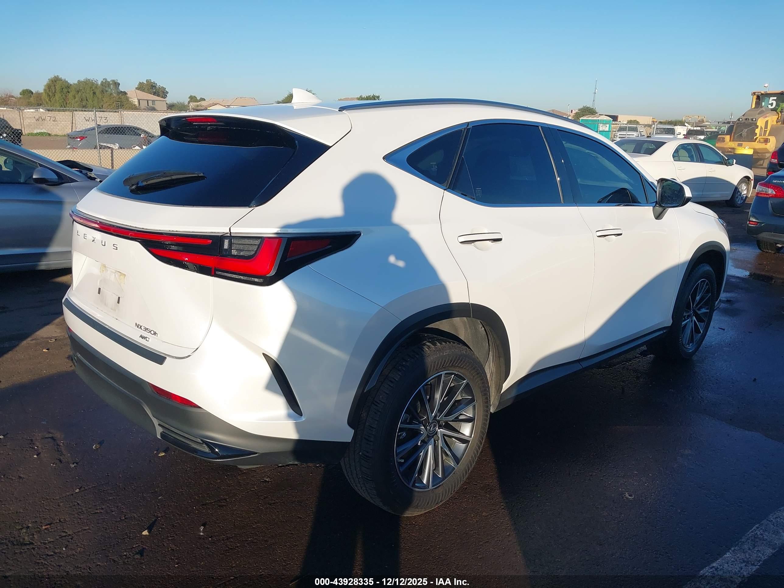 LEXUS NX image 4