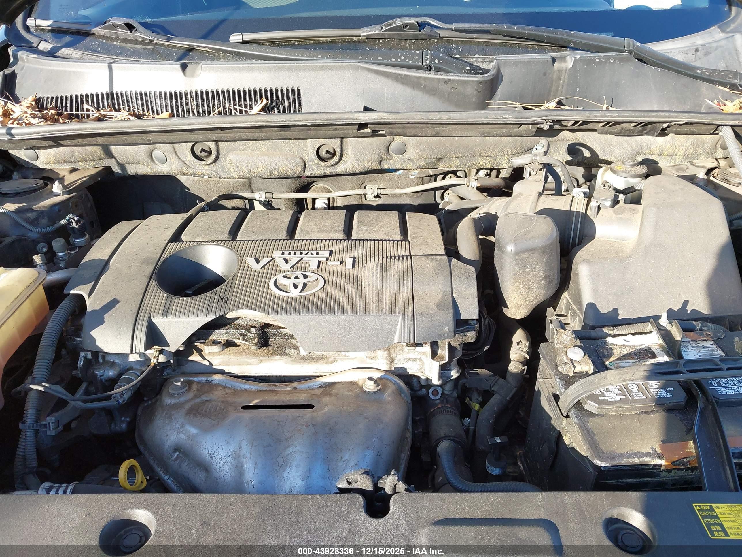 TOYOTA RAV4 image 10