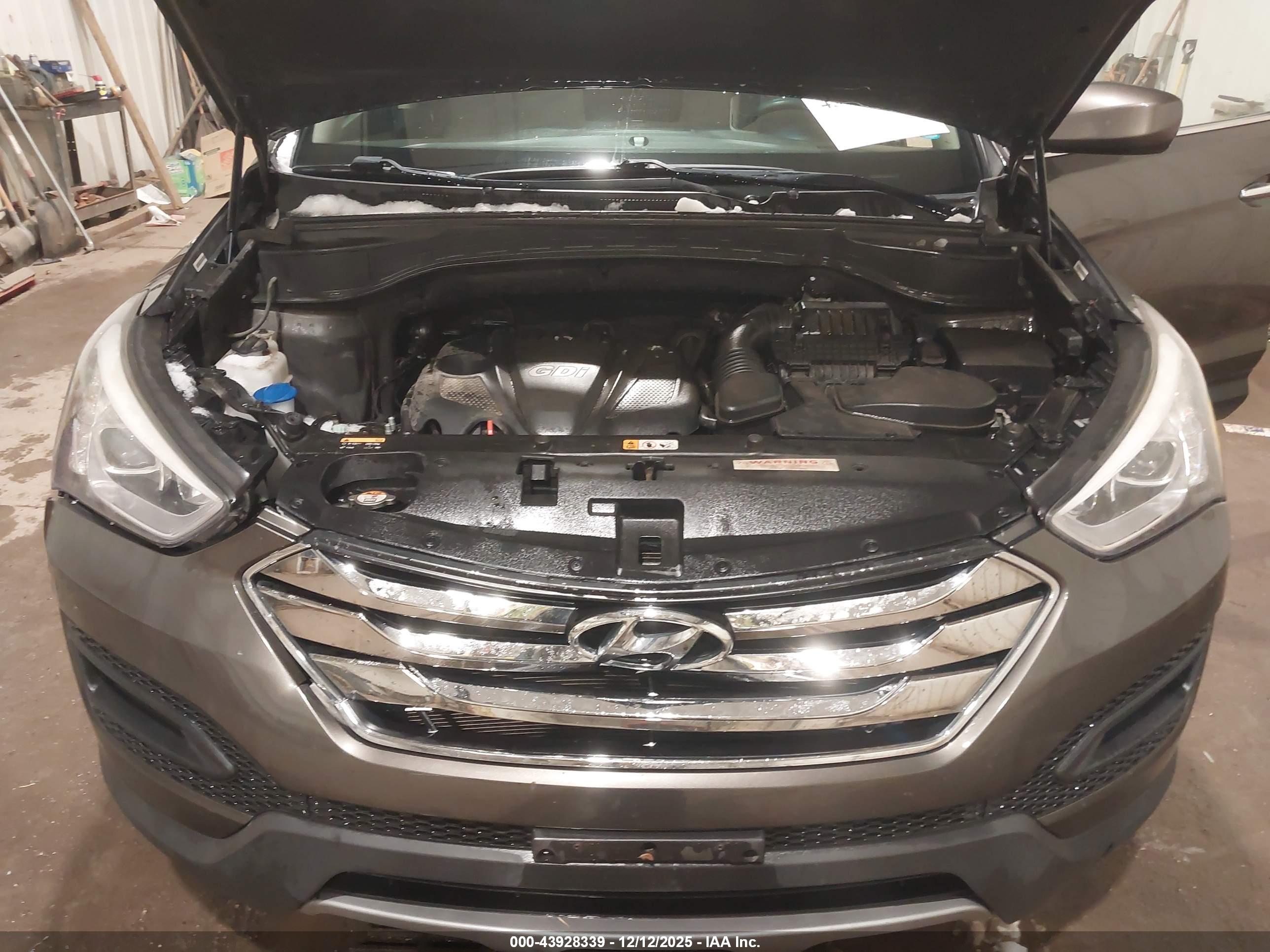 HYUNDAI SANTA image 10