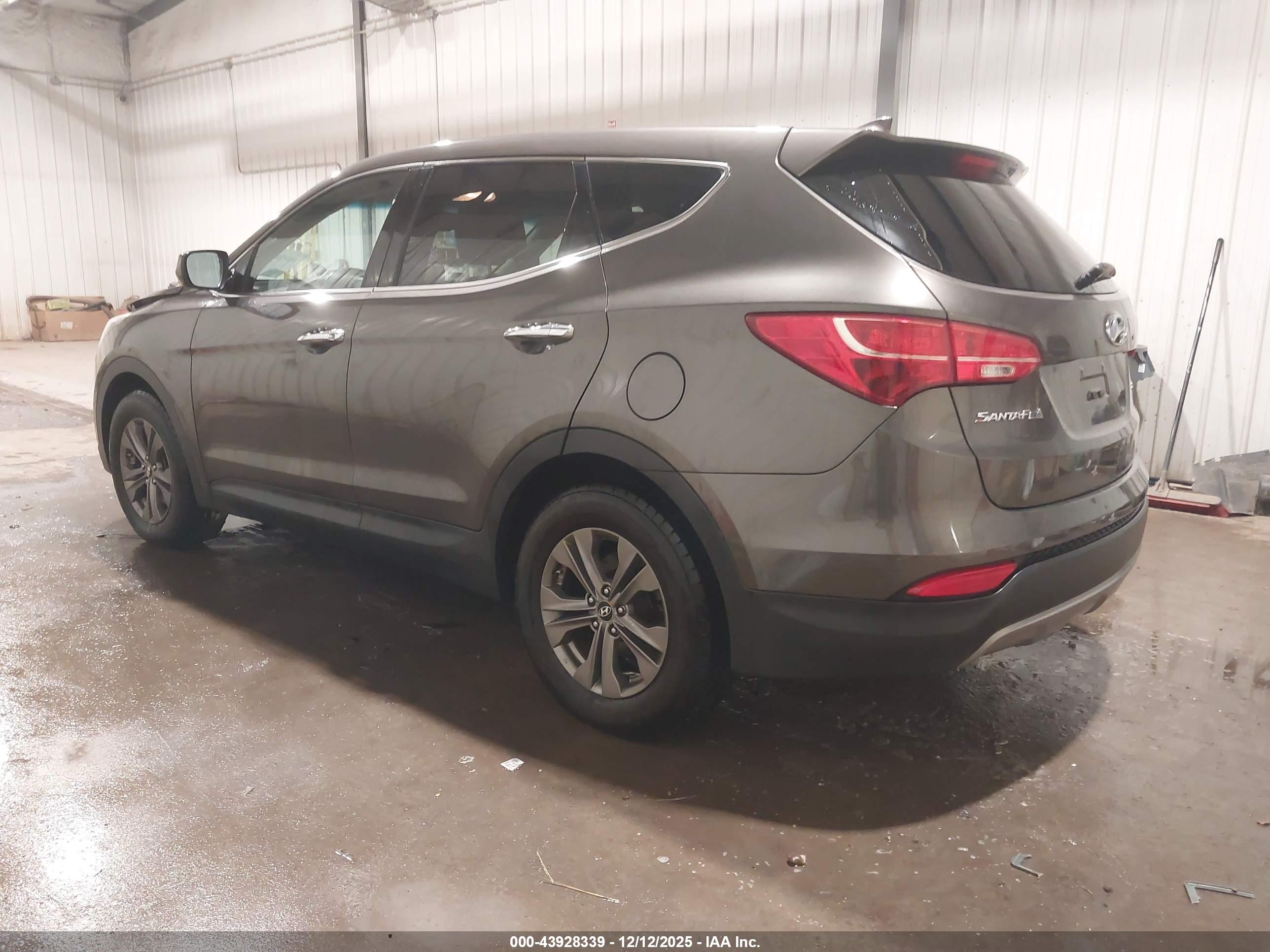HYUNDAI SANTA image 3