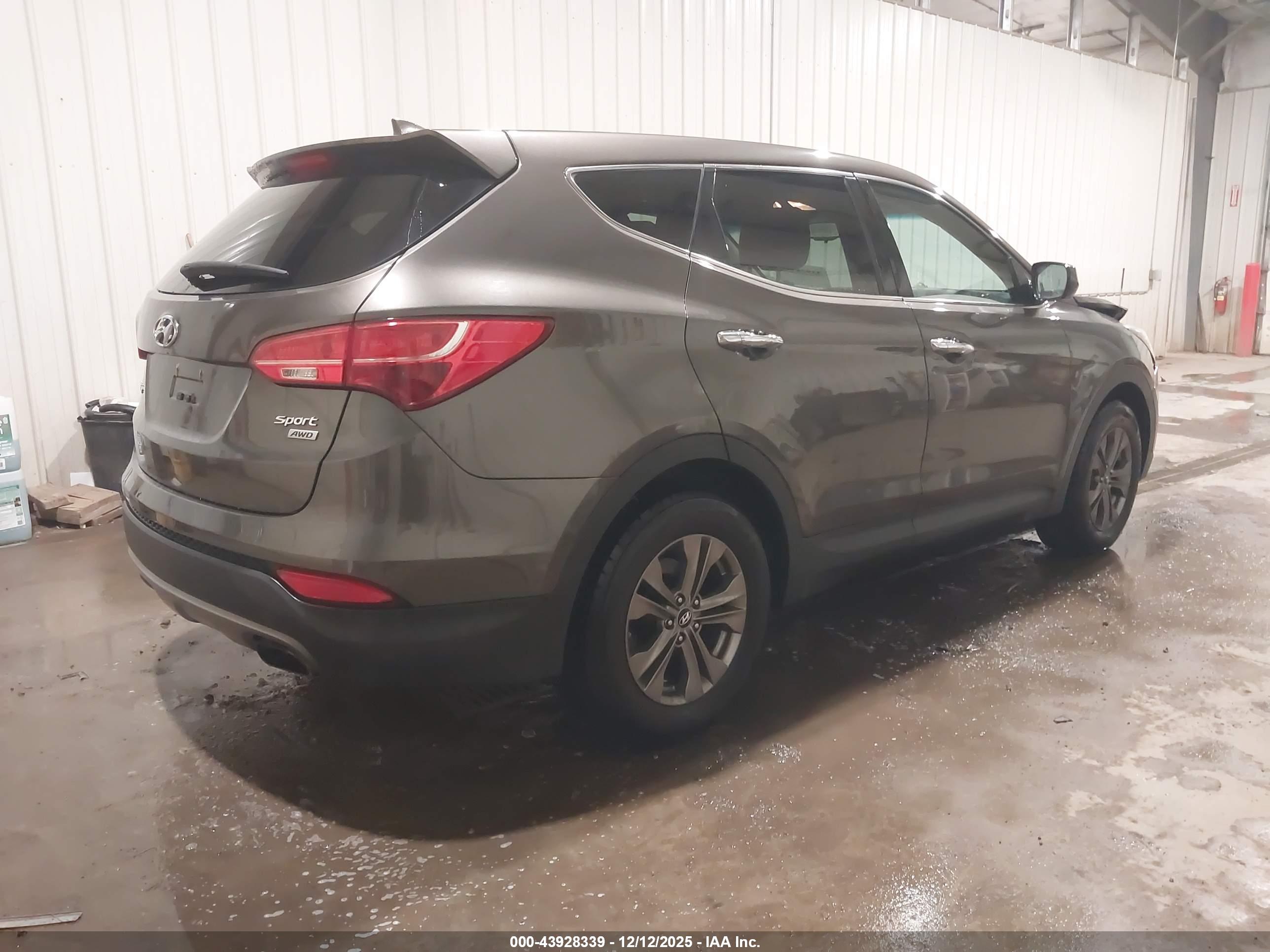 HYUNDAI SANTA image 4