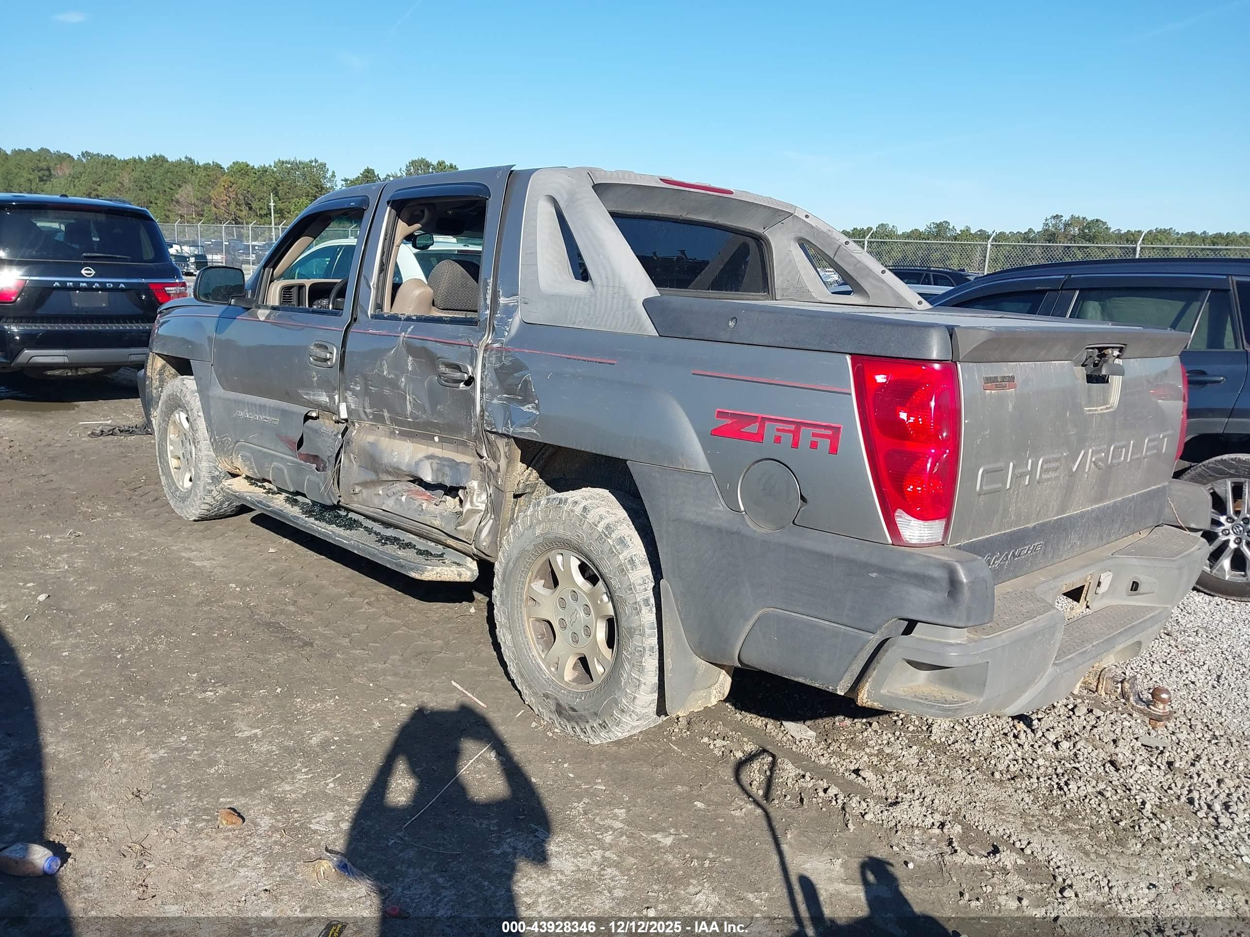 CHEVROLET AVALANCHE image 3