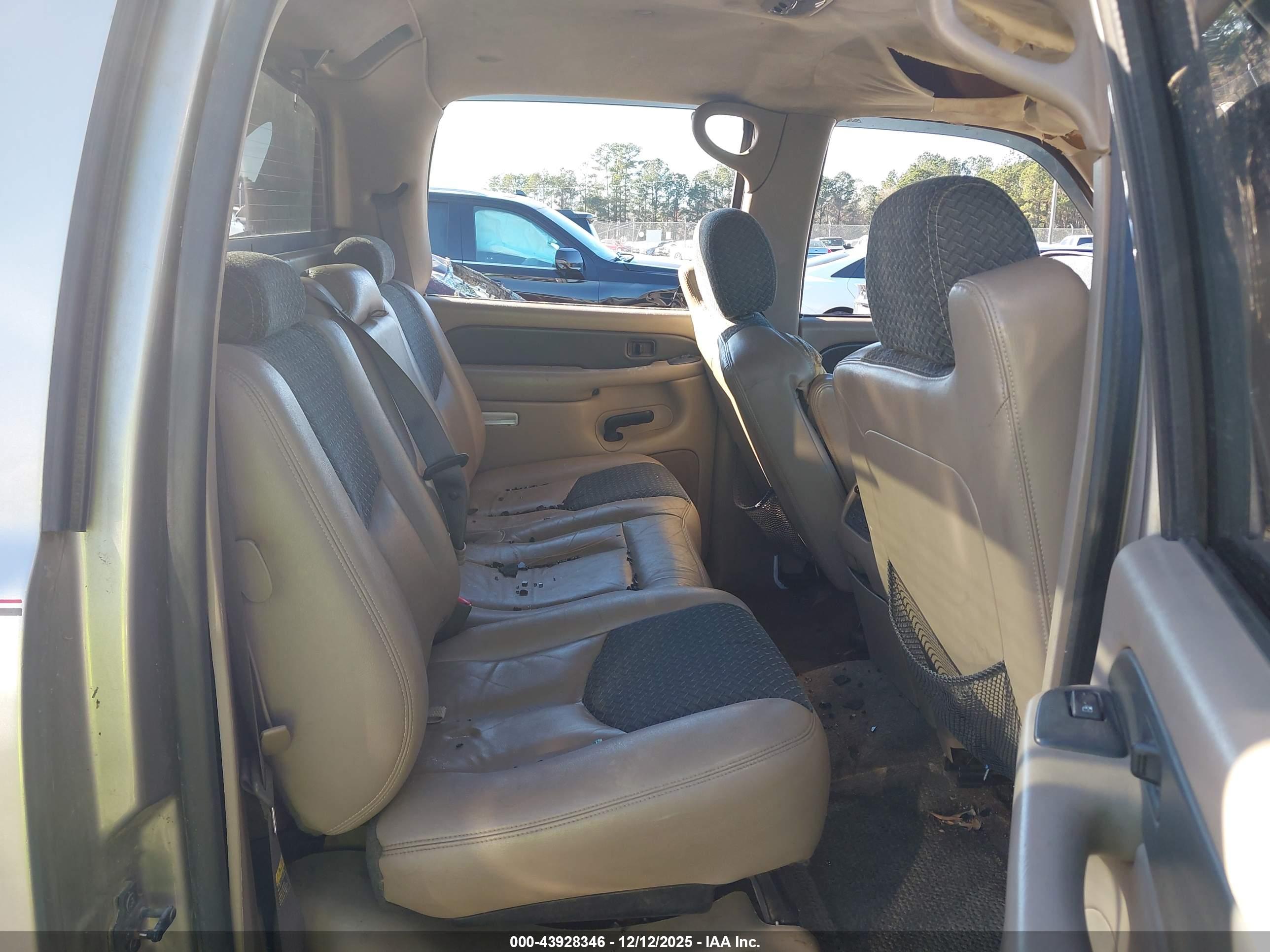 CHEVROLET AVALANCHE image 8