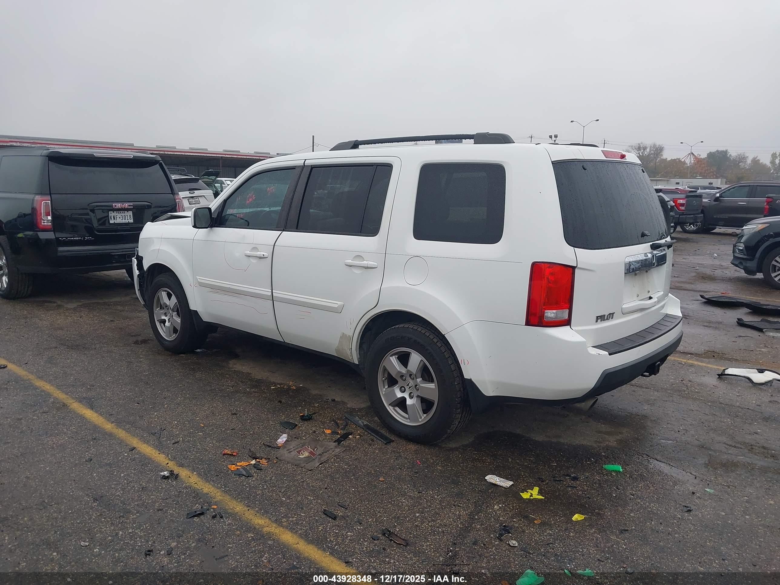 HONDA PILOT image 3