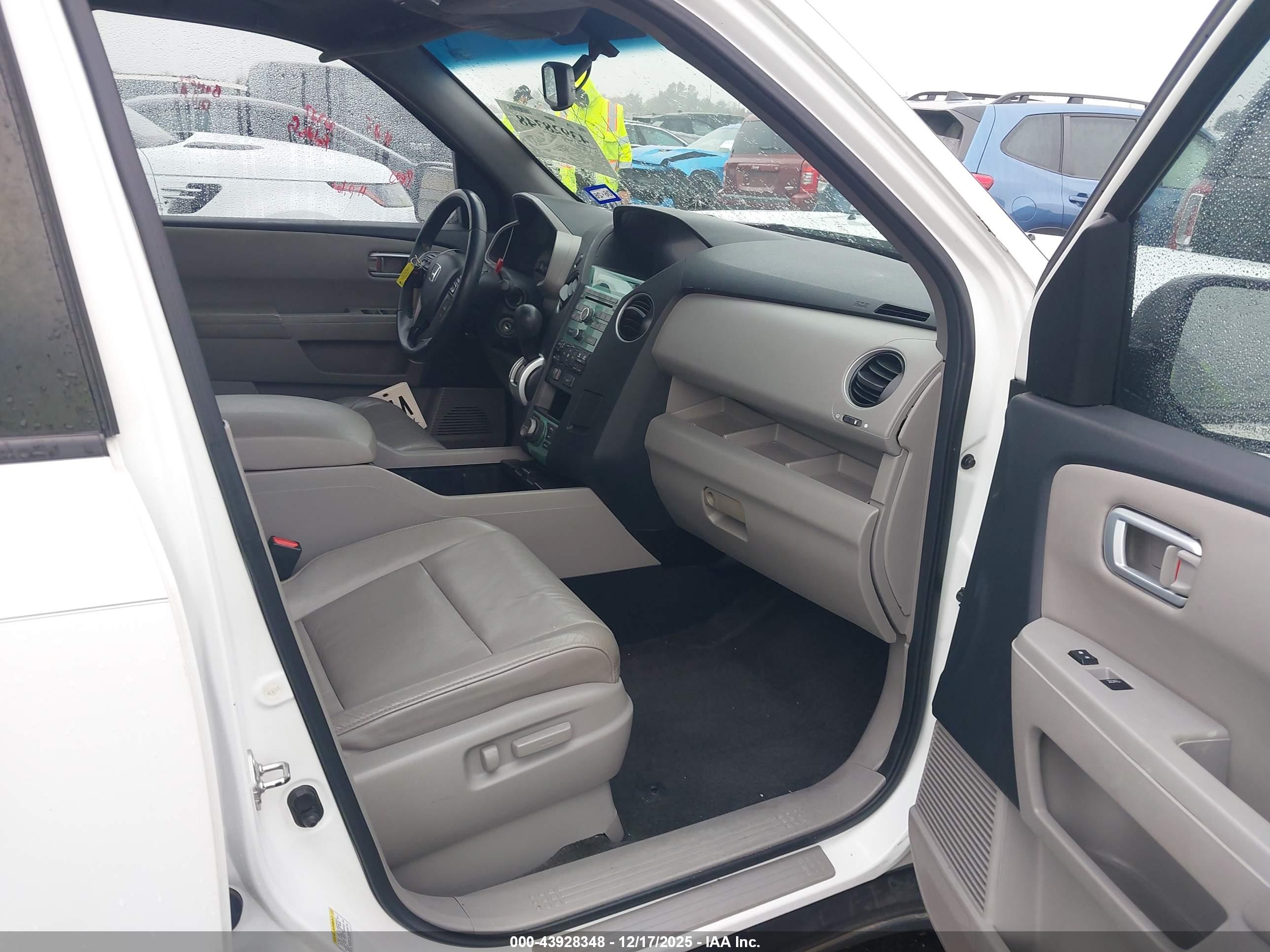 HONDA PILOT image 5