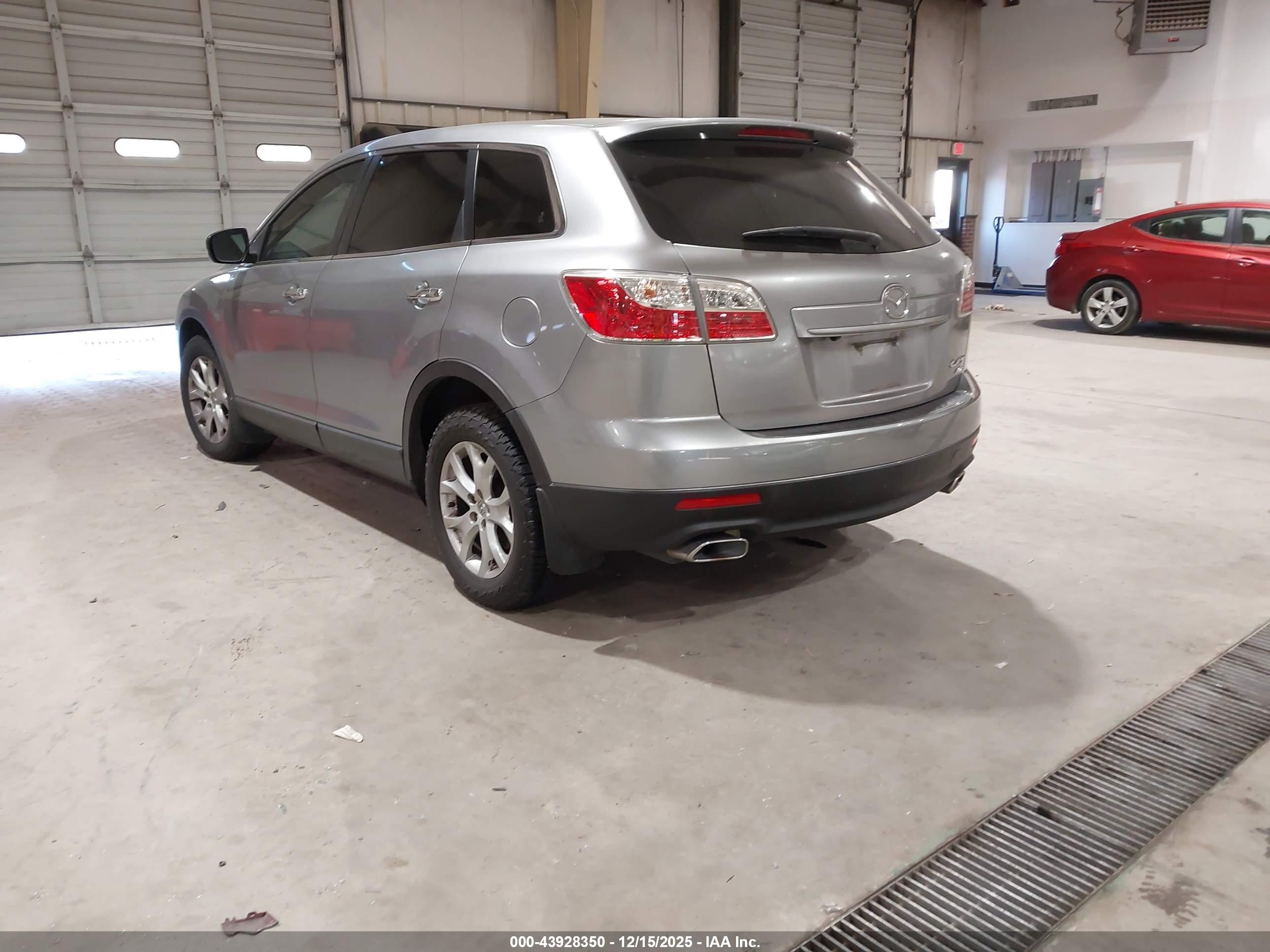 MAZDA CX-9 image 3