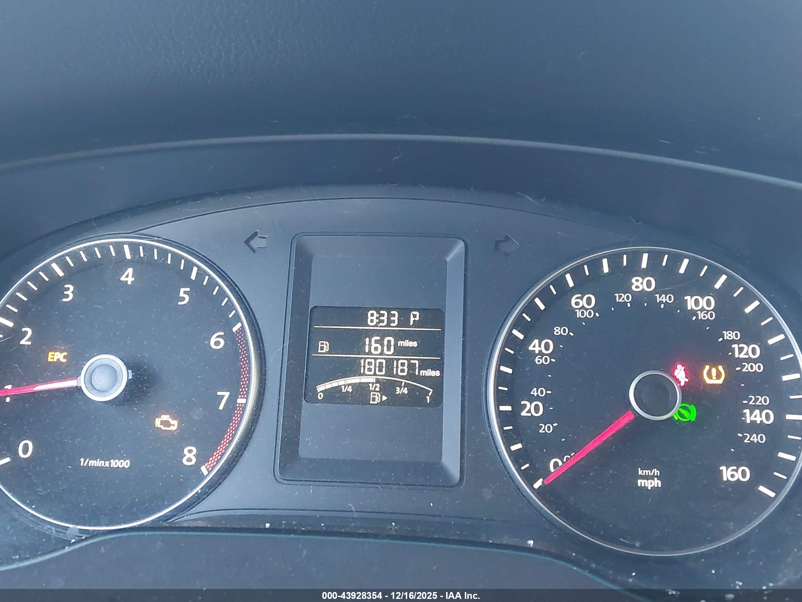VOLKSWAGEN JETTA image 7