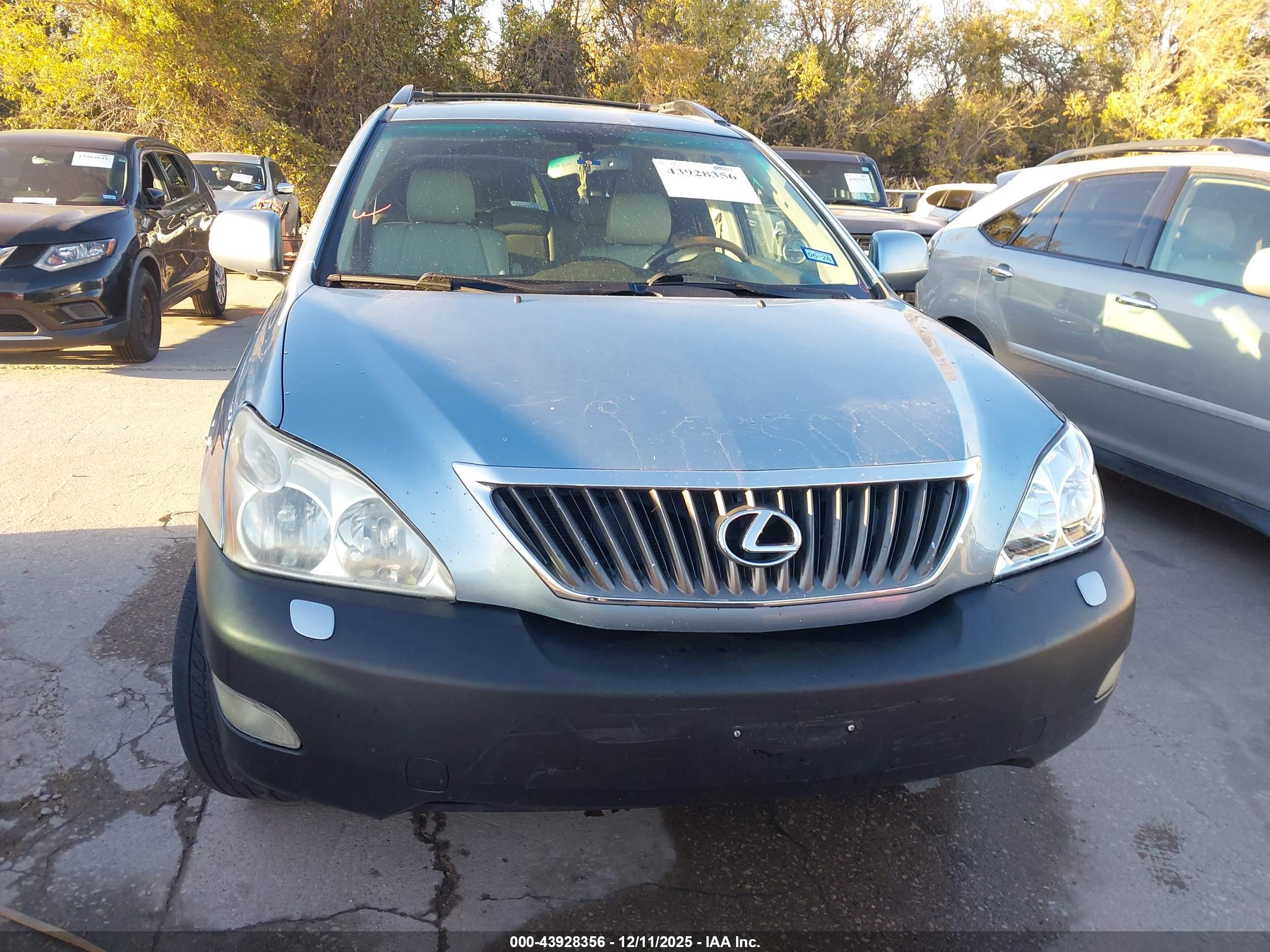 LEXUS RX image 6