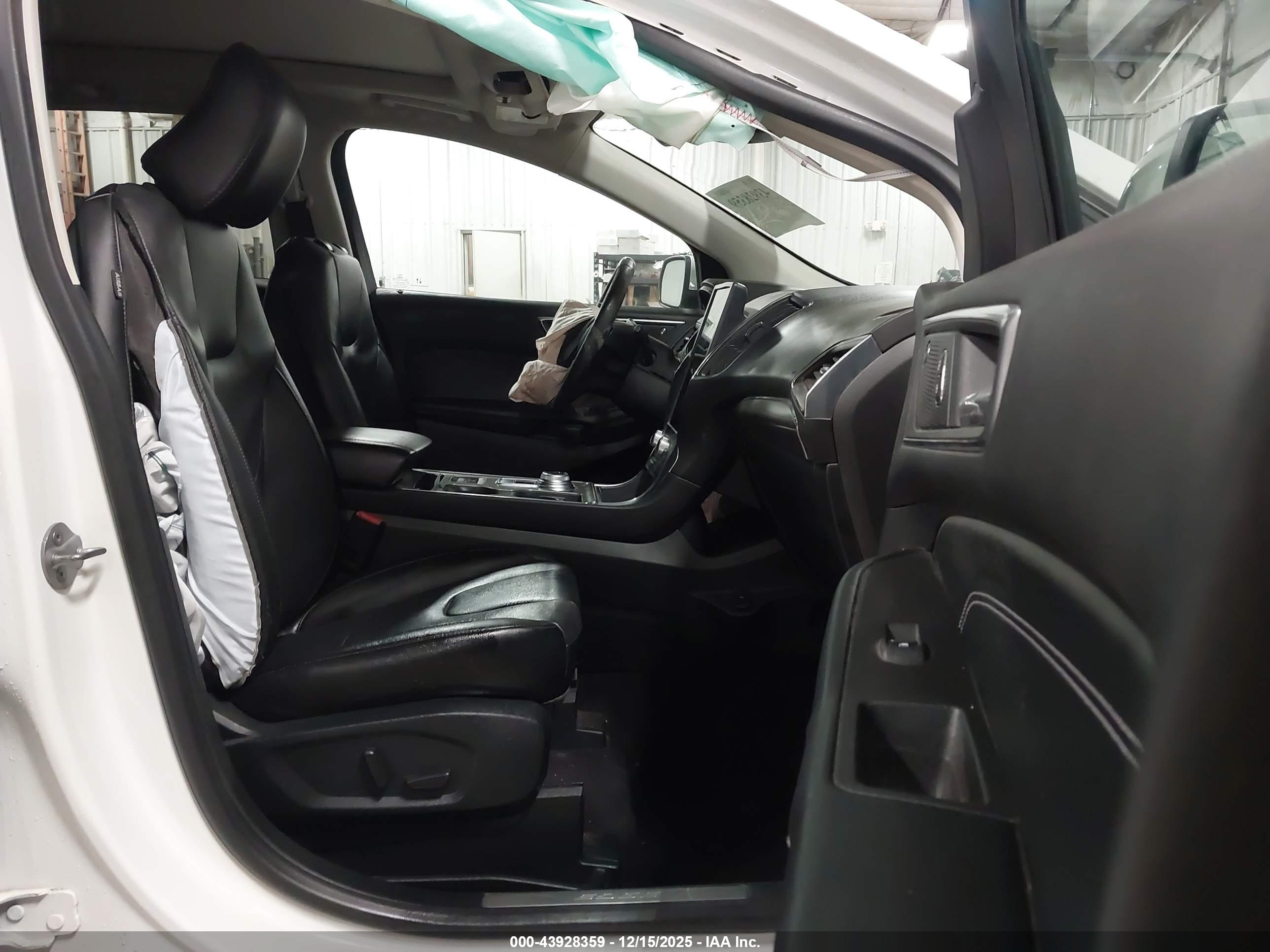 FORD EDGE image 5
