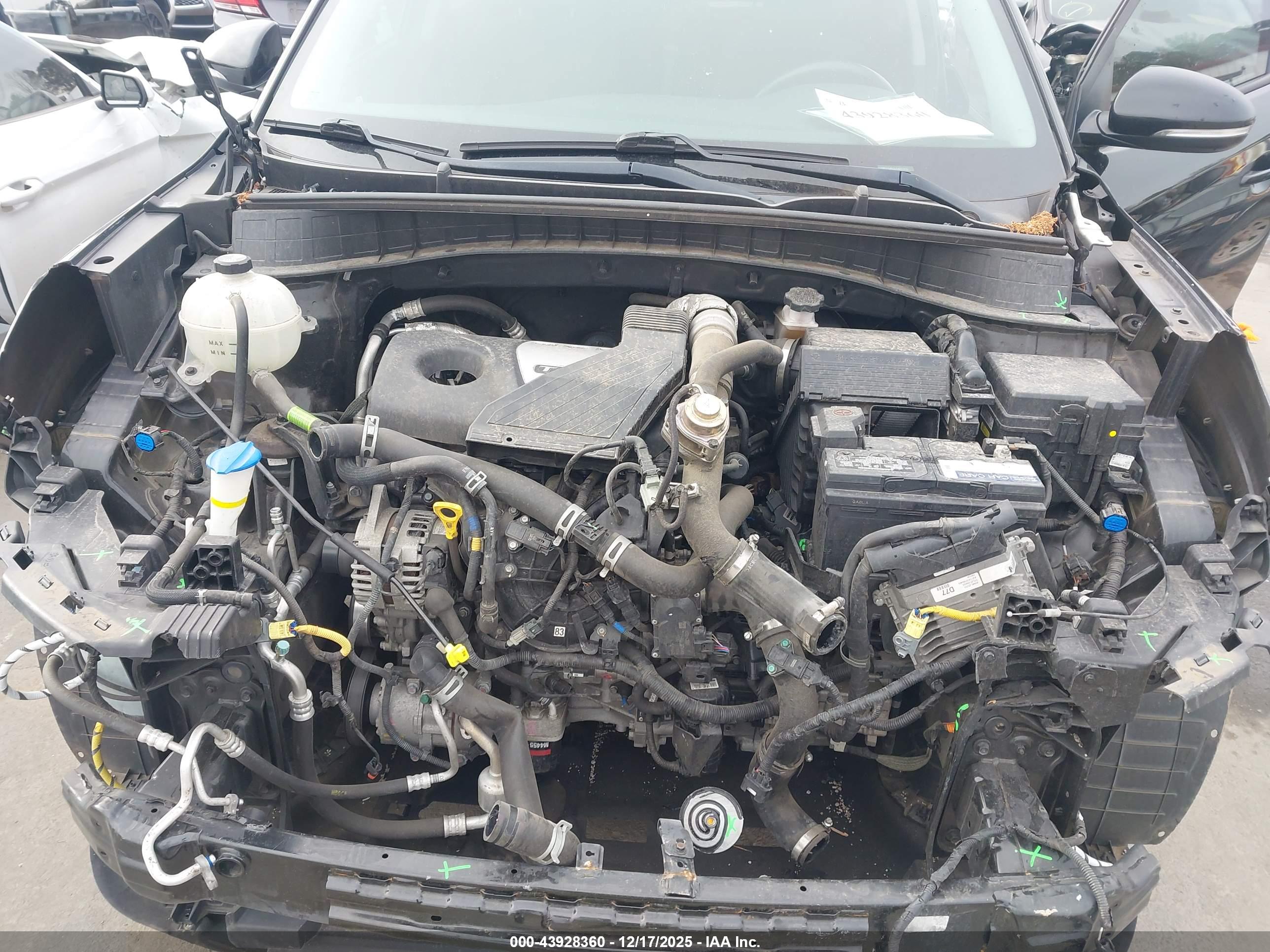 HYUNDAI TUCSON image 10