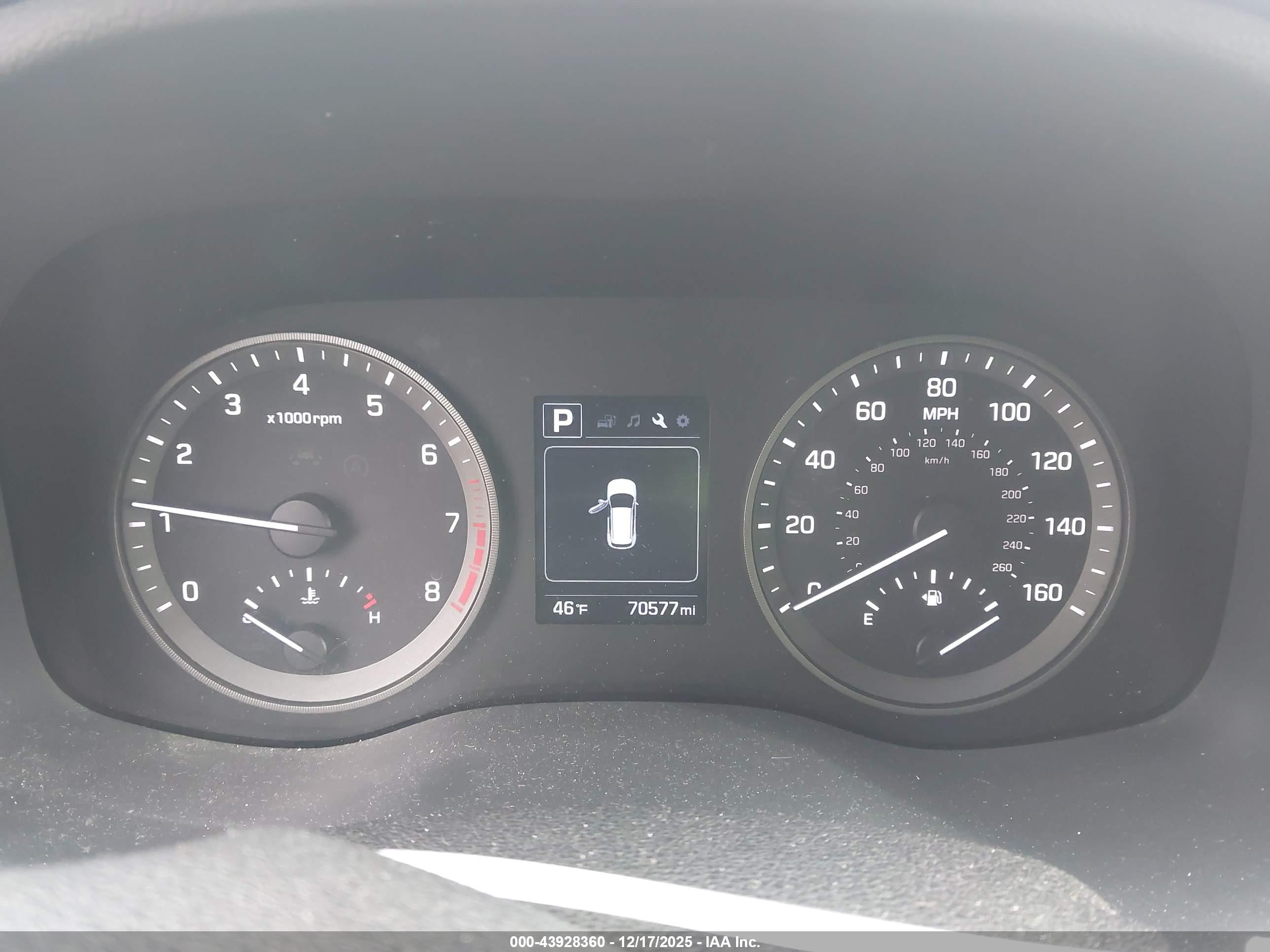 HYUNDAI TUCSON image 7