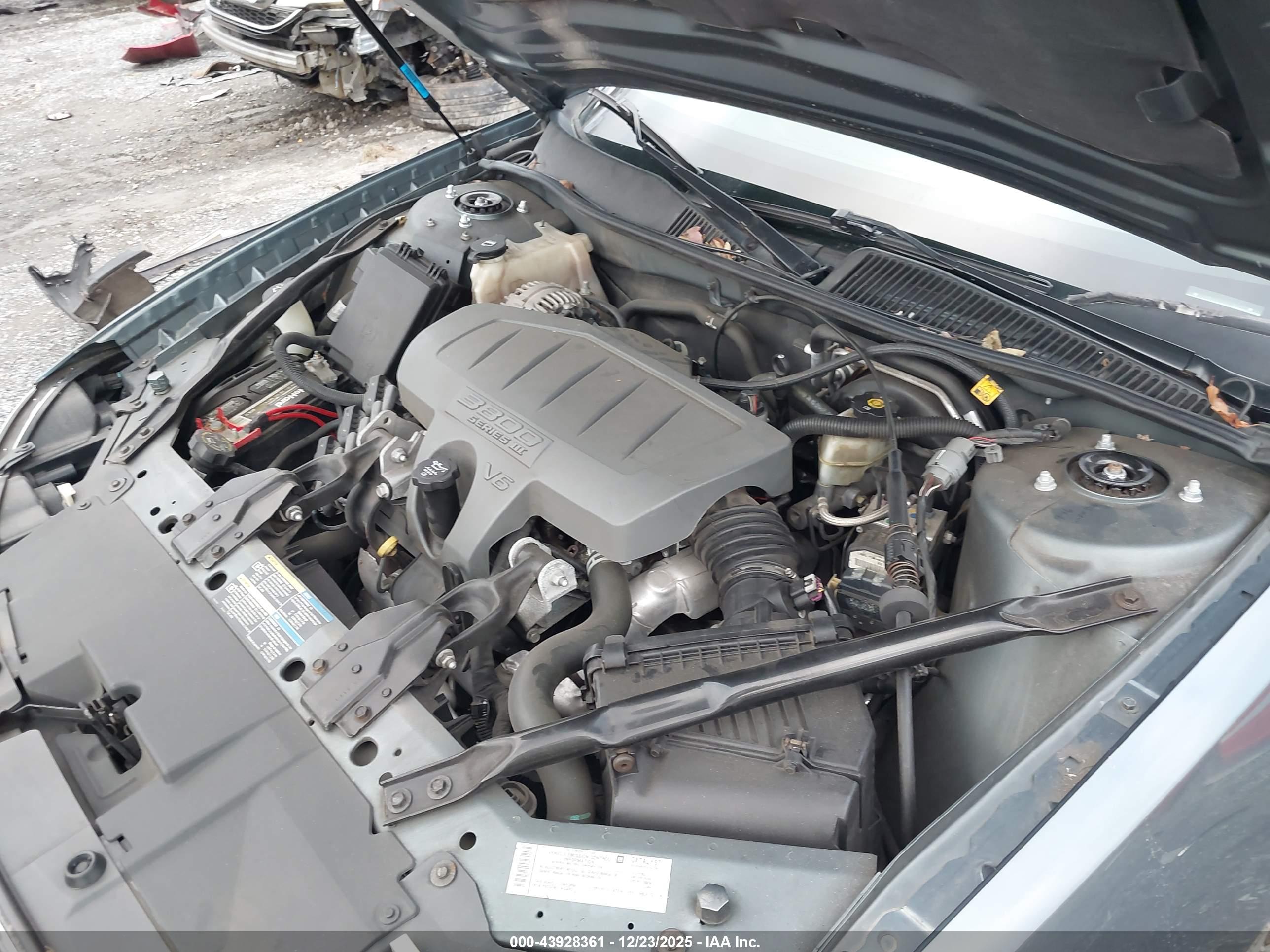 BUICK LACROSSE image 10