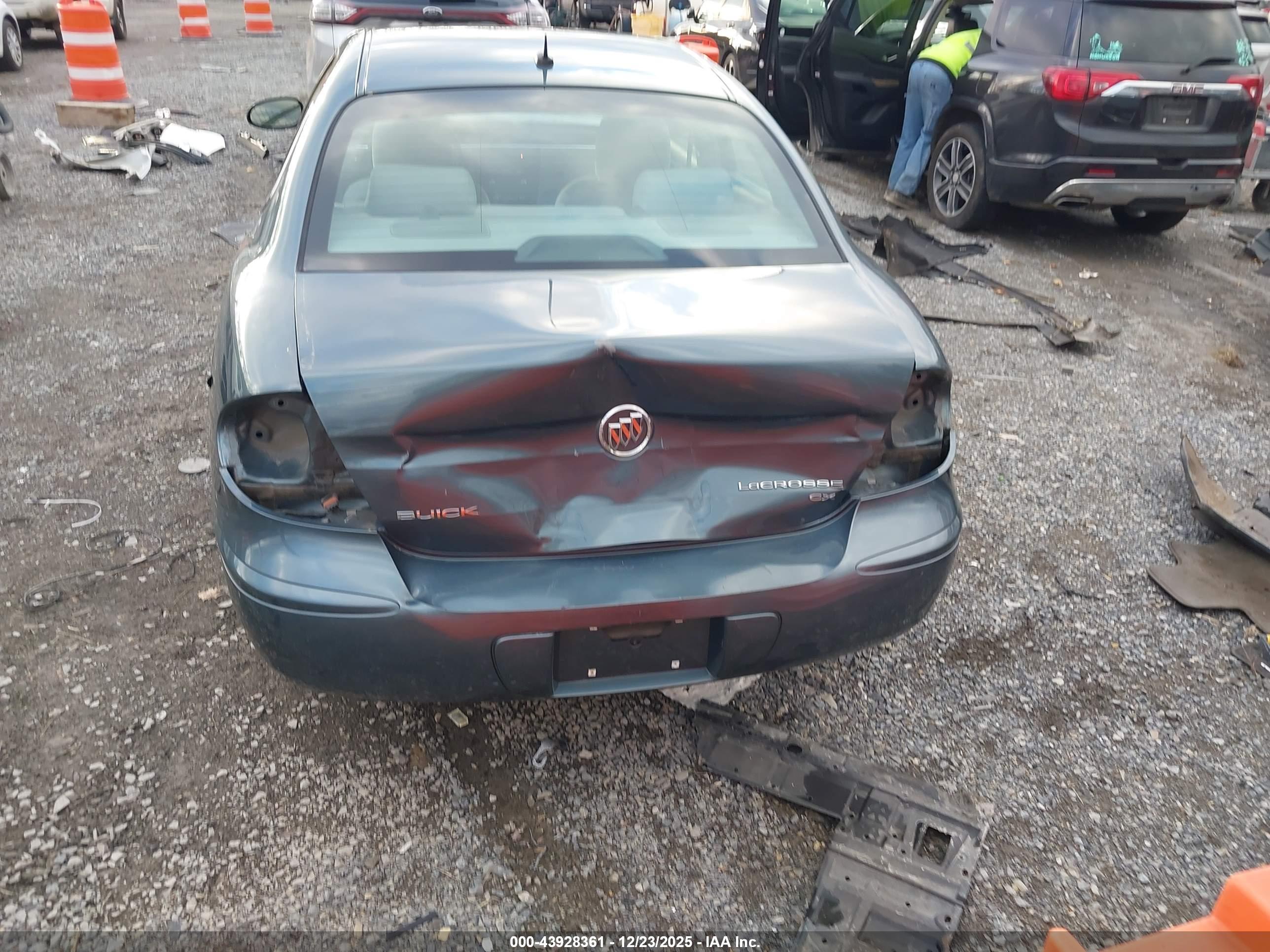 BUICK LACROSSE image 6