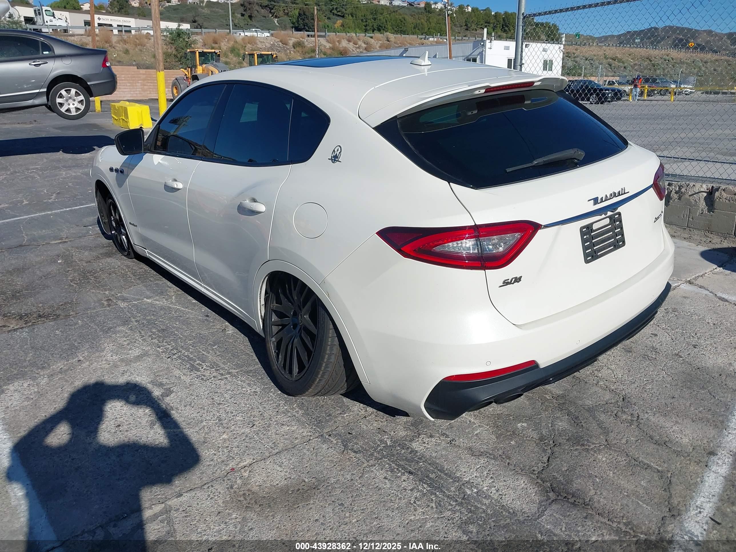 MASERATI LEVANTE image 3