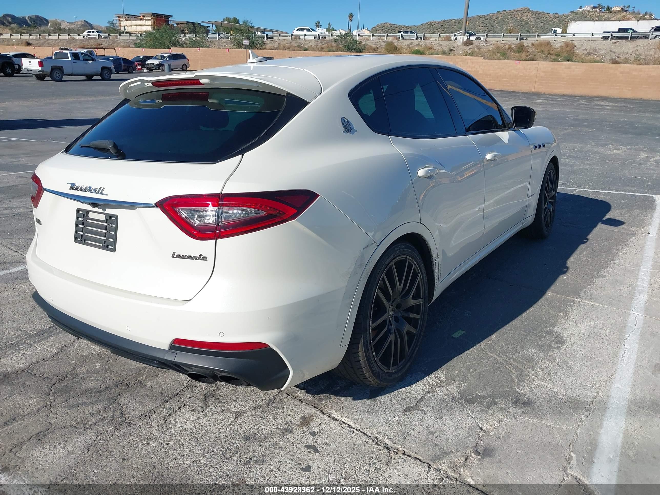 MASERATI LEVANTE image 4