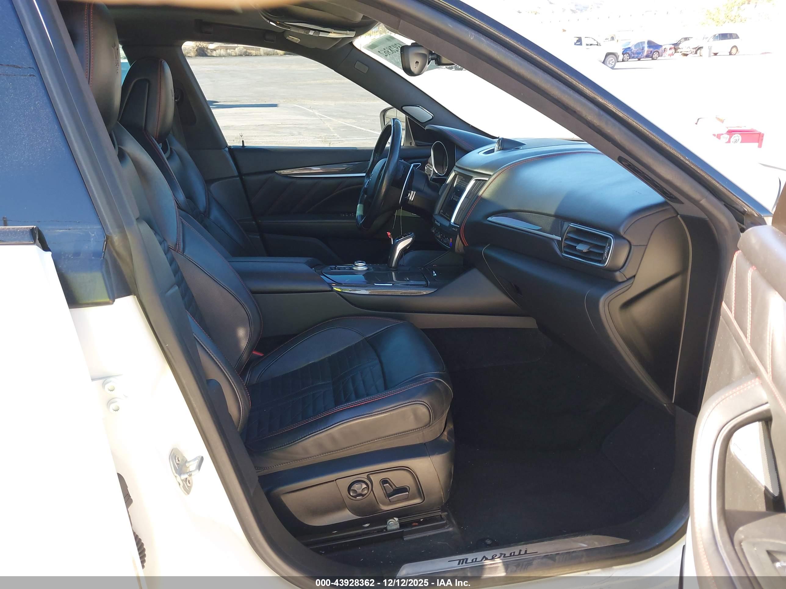 MASERATI LEVANTE image 5