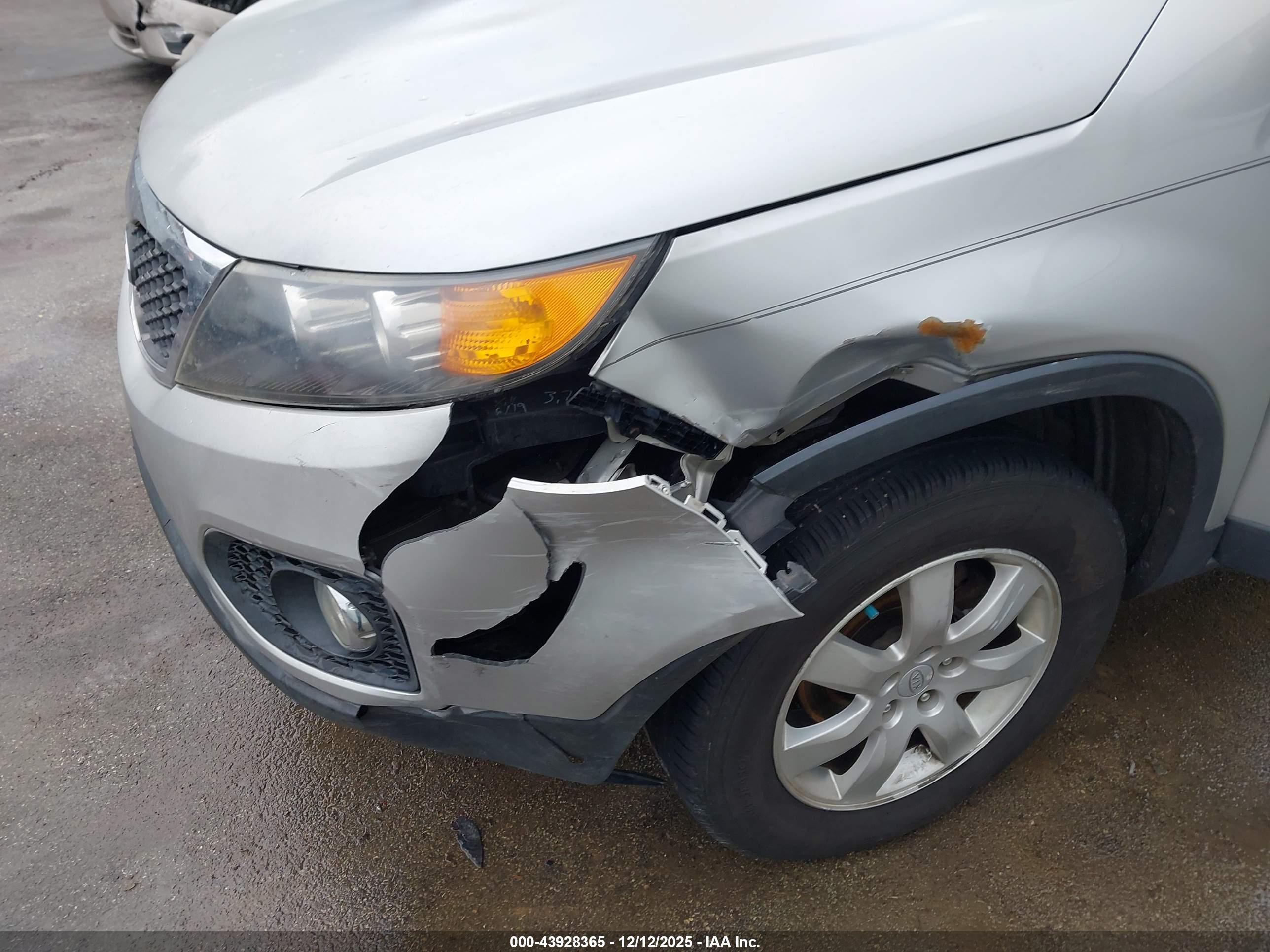 KIA SORENTO image 6