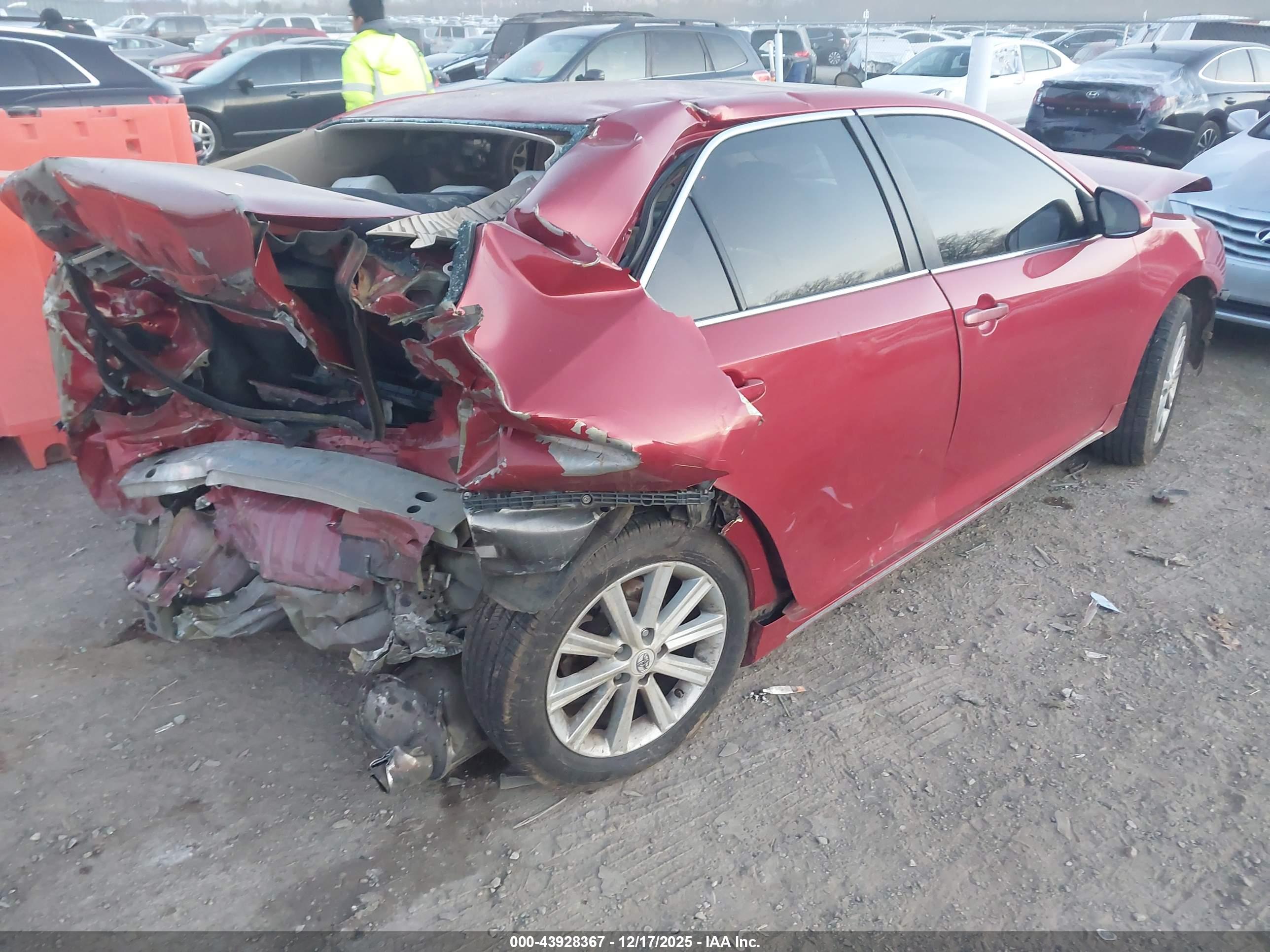 TOYOTA CAMRY image 4