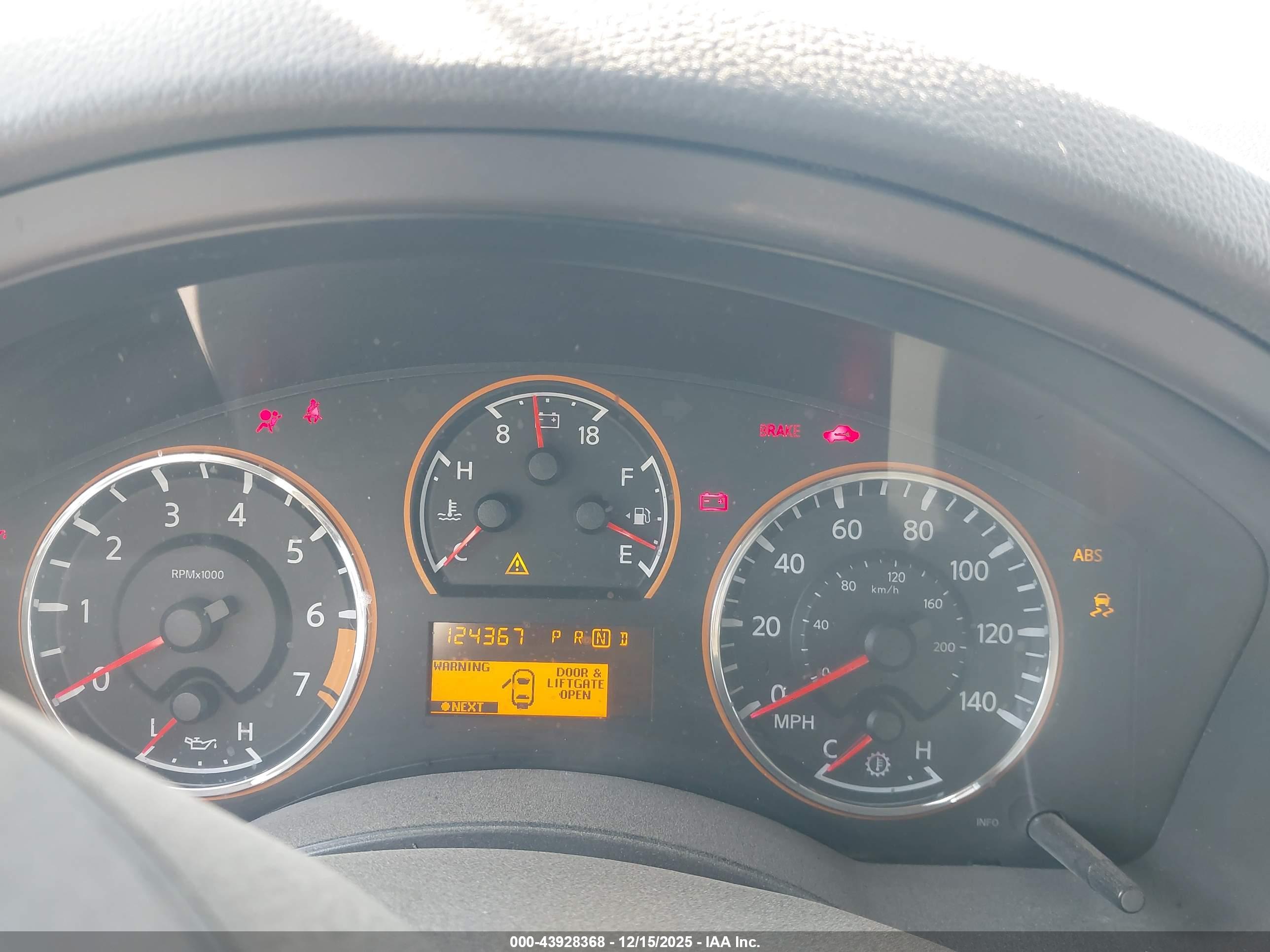 NISSAN ARMADA image 7