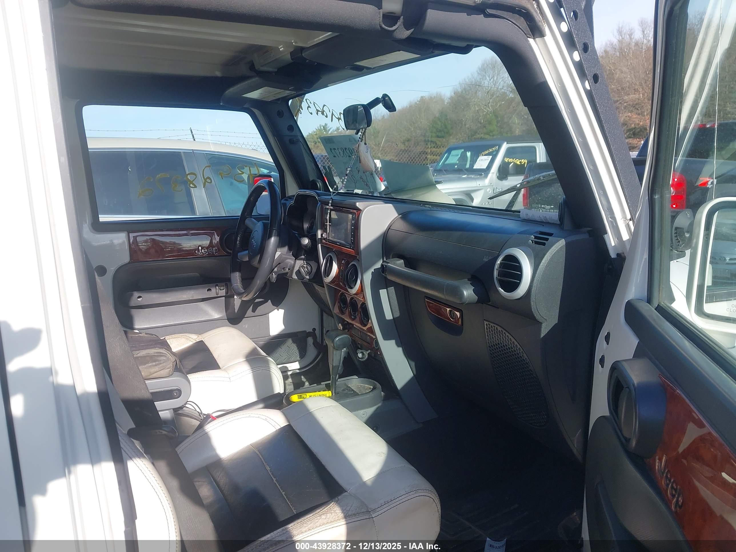 JEEP WRANGLER image 5