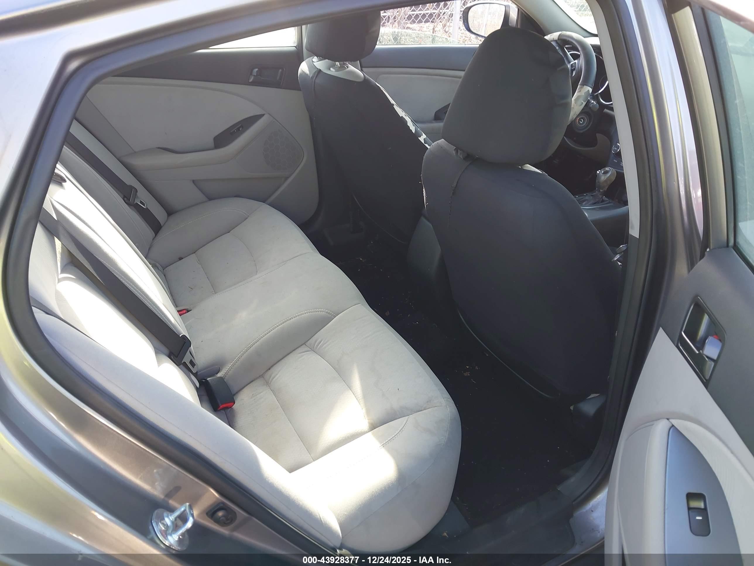 KIA OPTIMA image 8