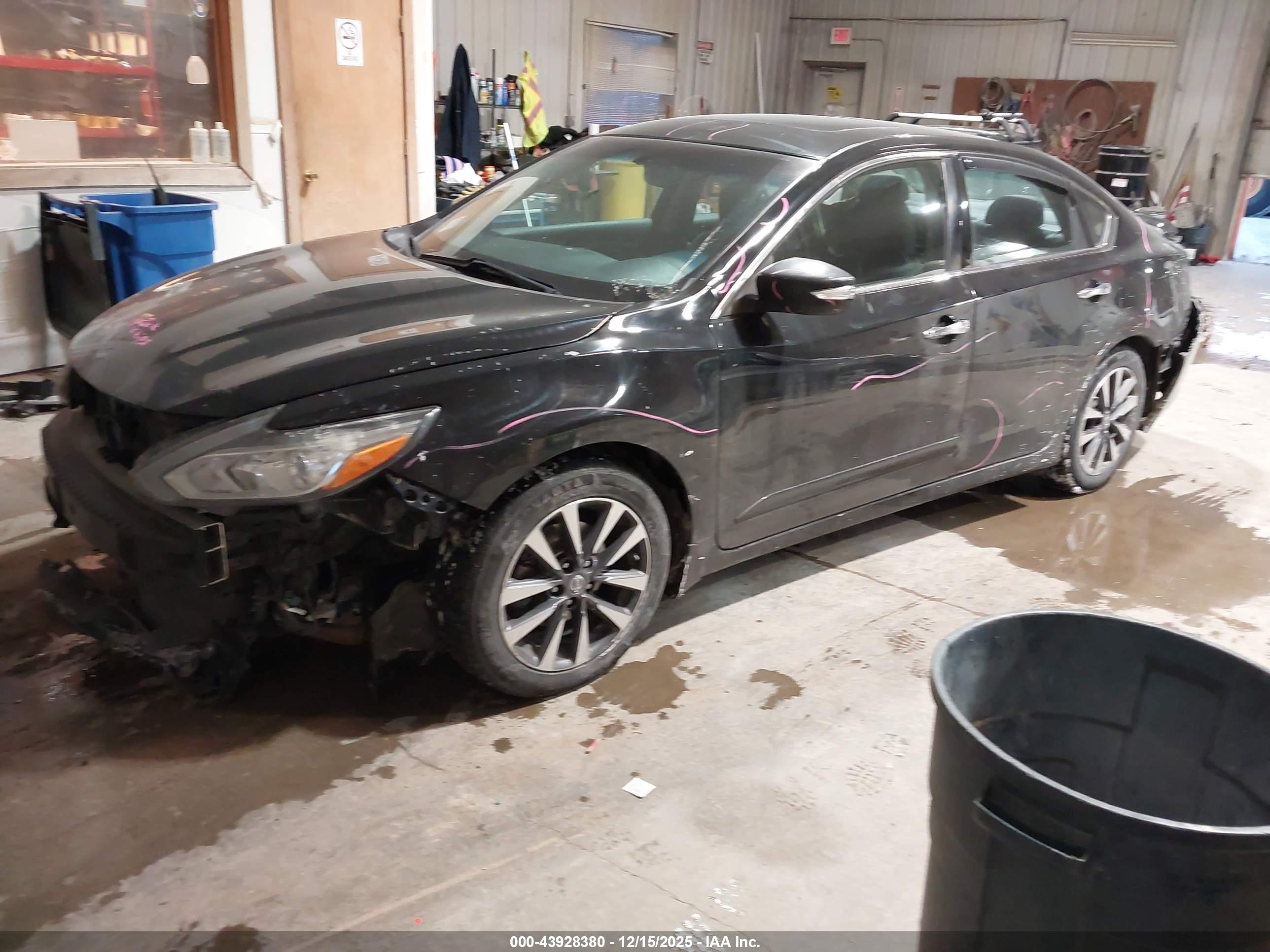 NISSAN ALTIMA image 2