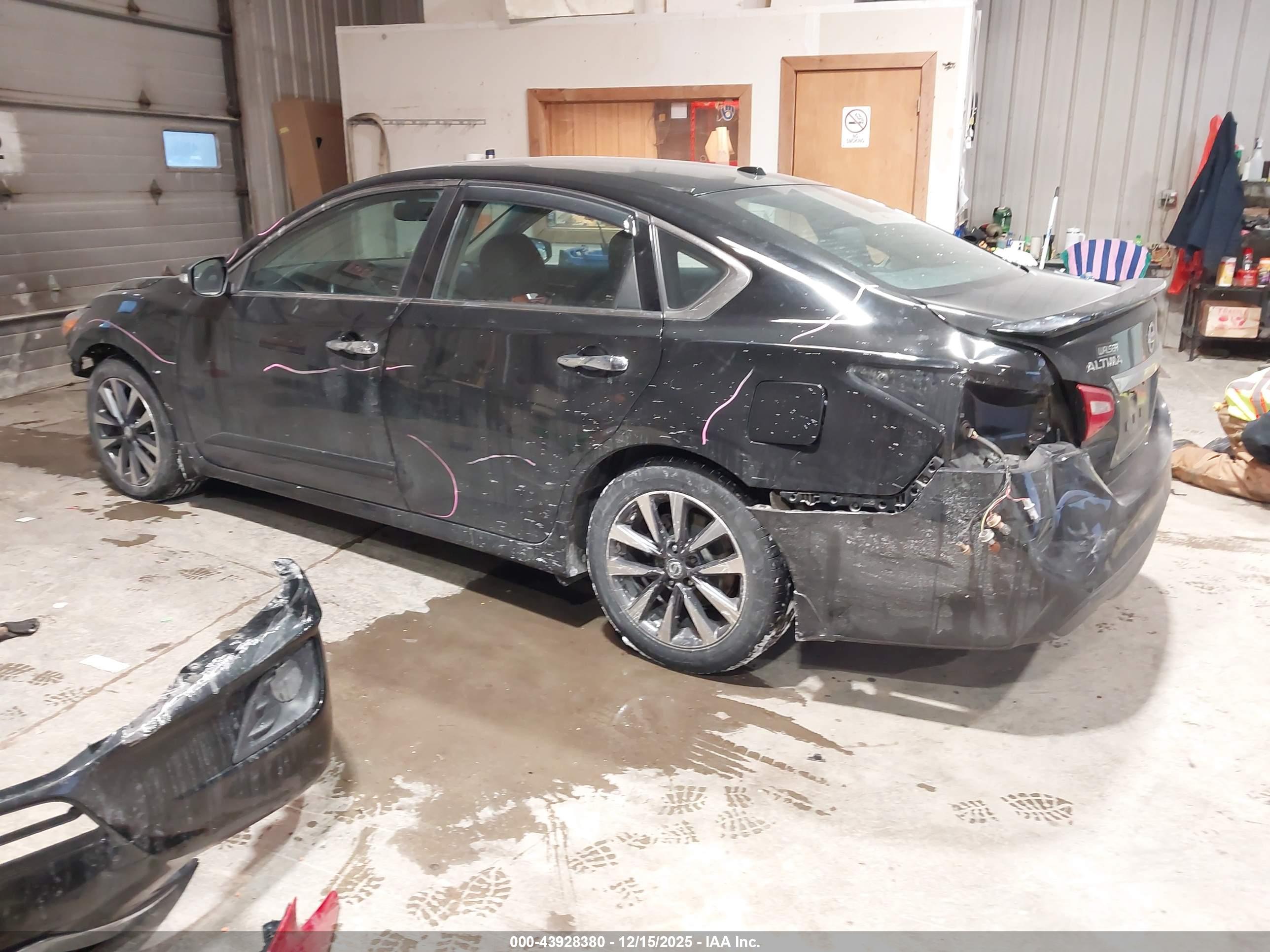 NISSAN ALTIMA image 3