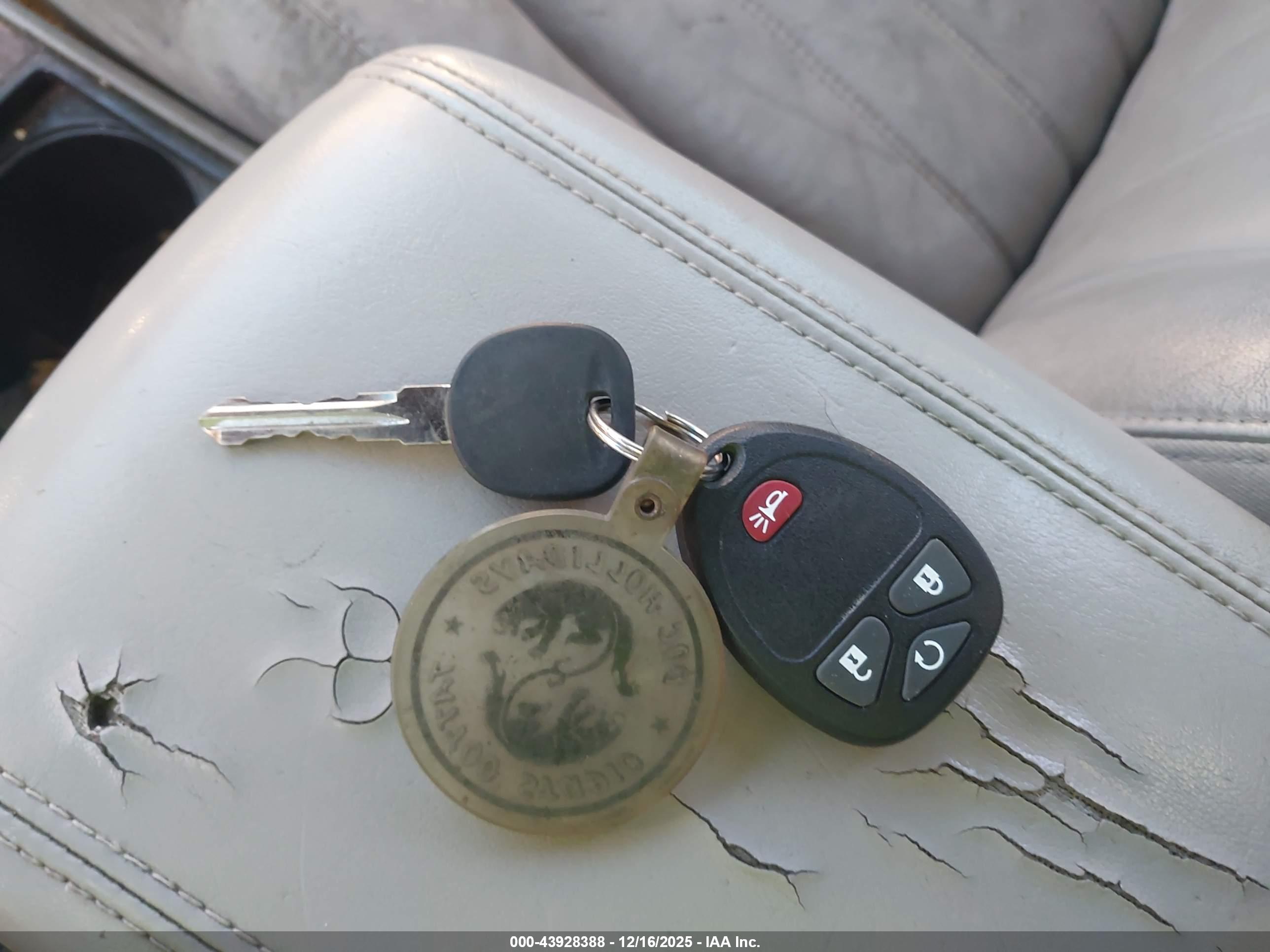 BUICK LUCERNE image 11