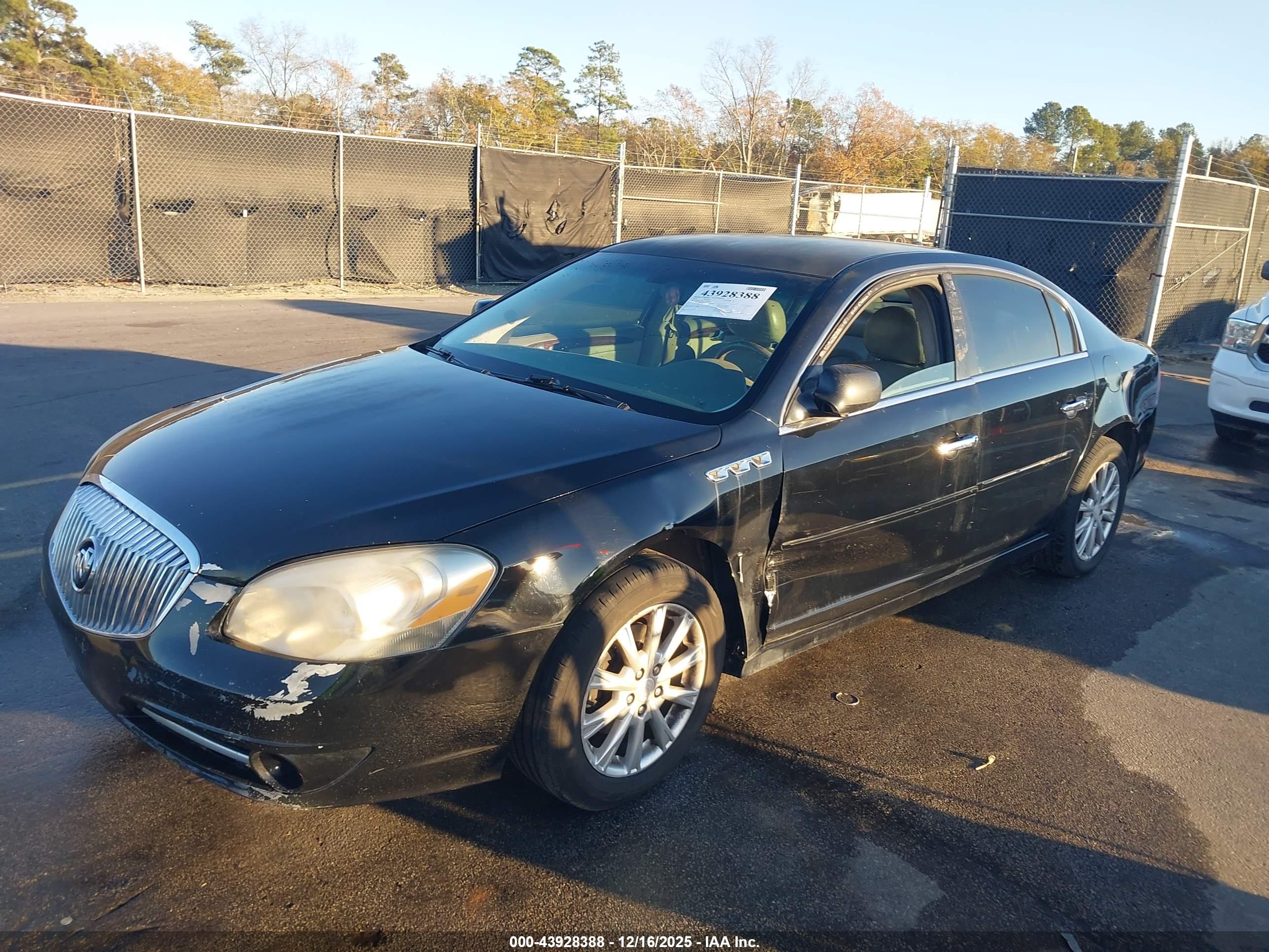 BUICK LUCERNE image 2